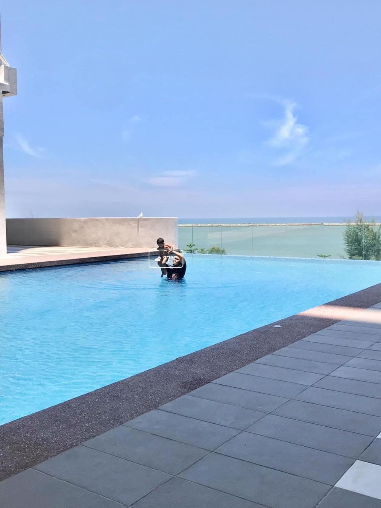 KiRA Drawbridge Homestay max 8 pax only with pool WIFI NETFLIX near KTCC Mall photo 1
