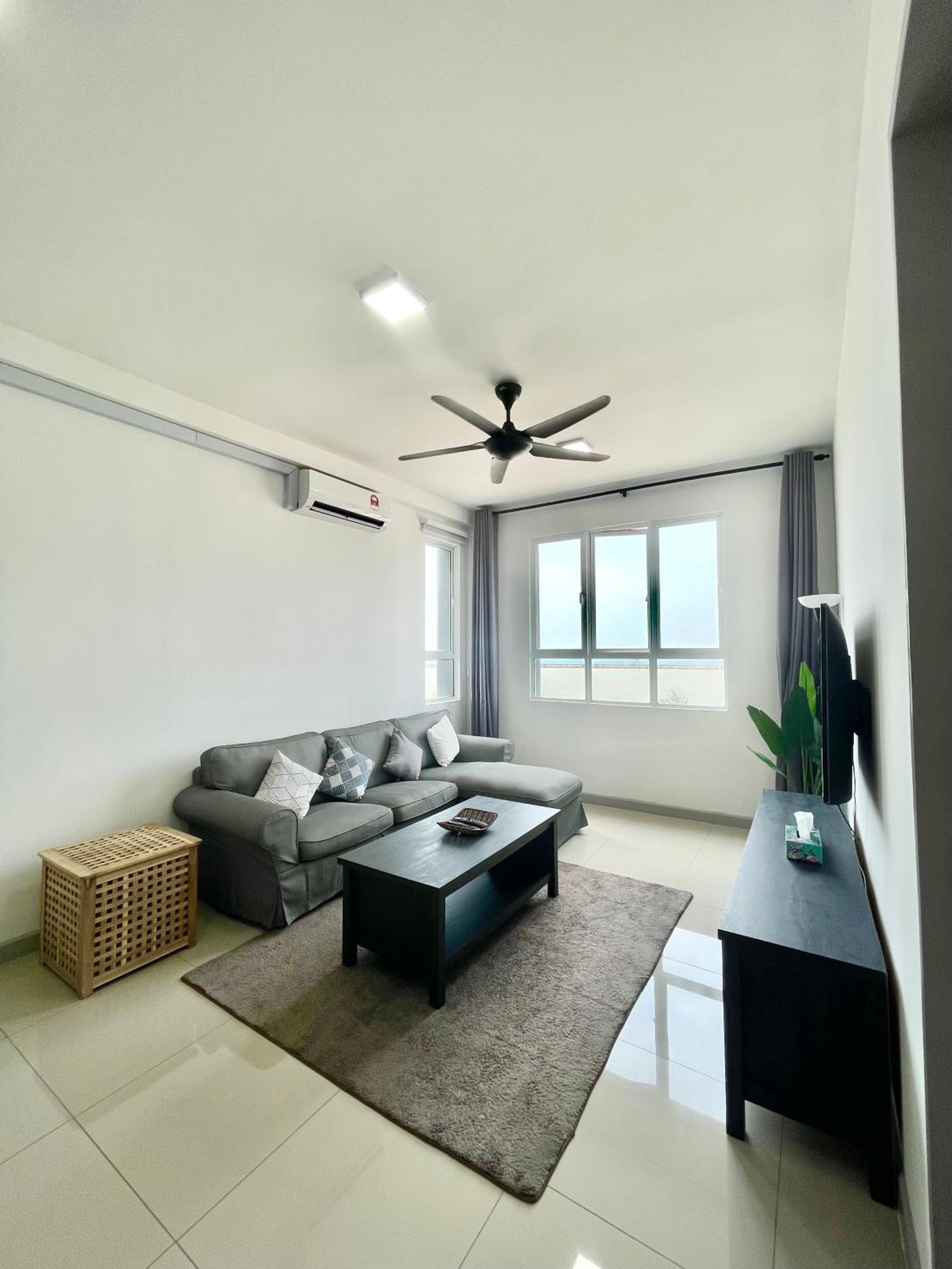 KiRA Drawbridge Homestay max 8 pax only with pool WIFI NETFLIX near KTCC Mall photo 5