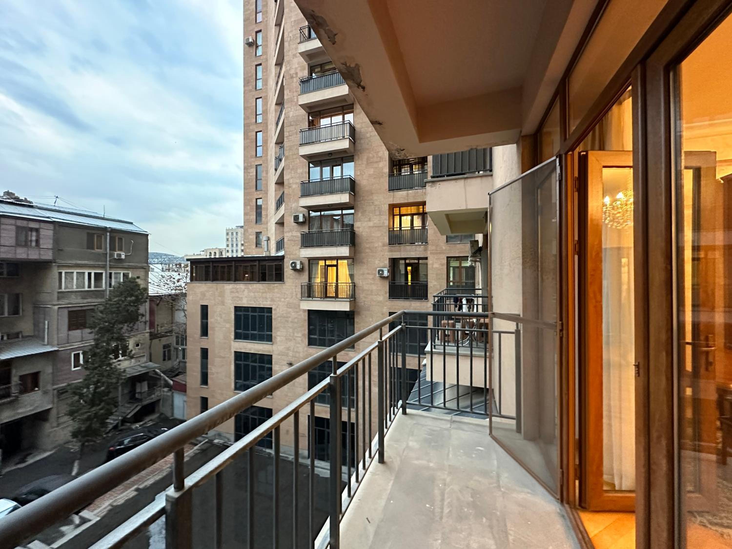 Aram street, 1 bedroom Modern apartment DI482