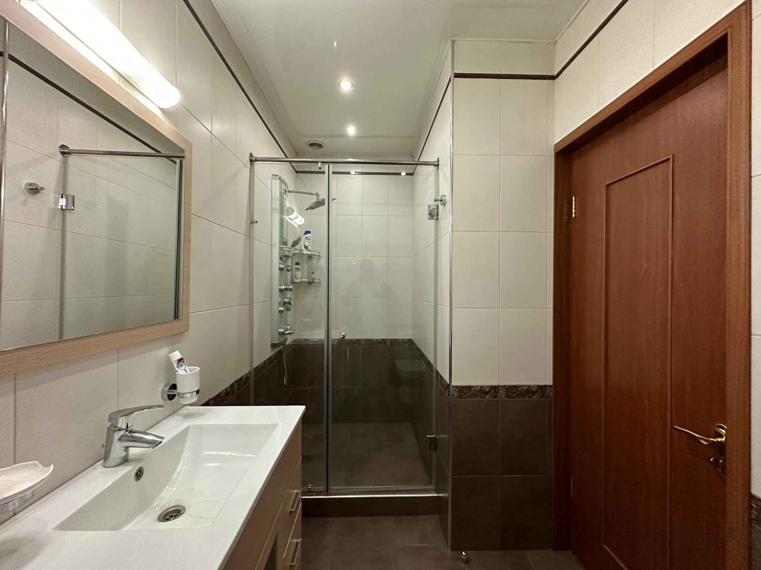 Aram street, 1 bedroom Modern apartment DI482