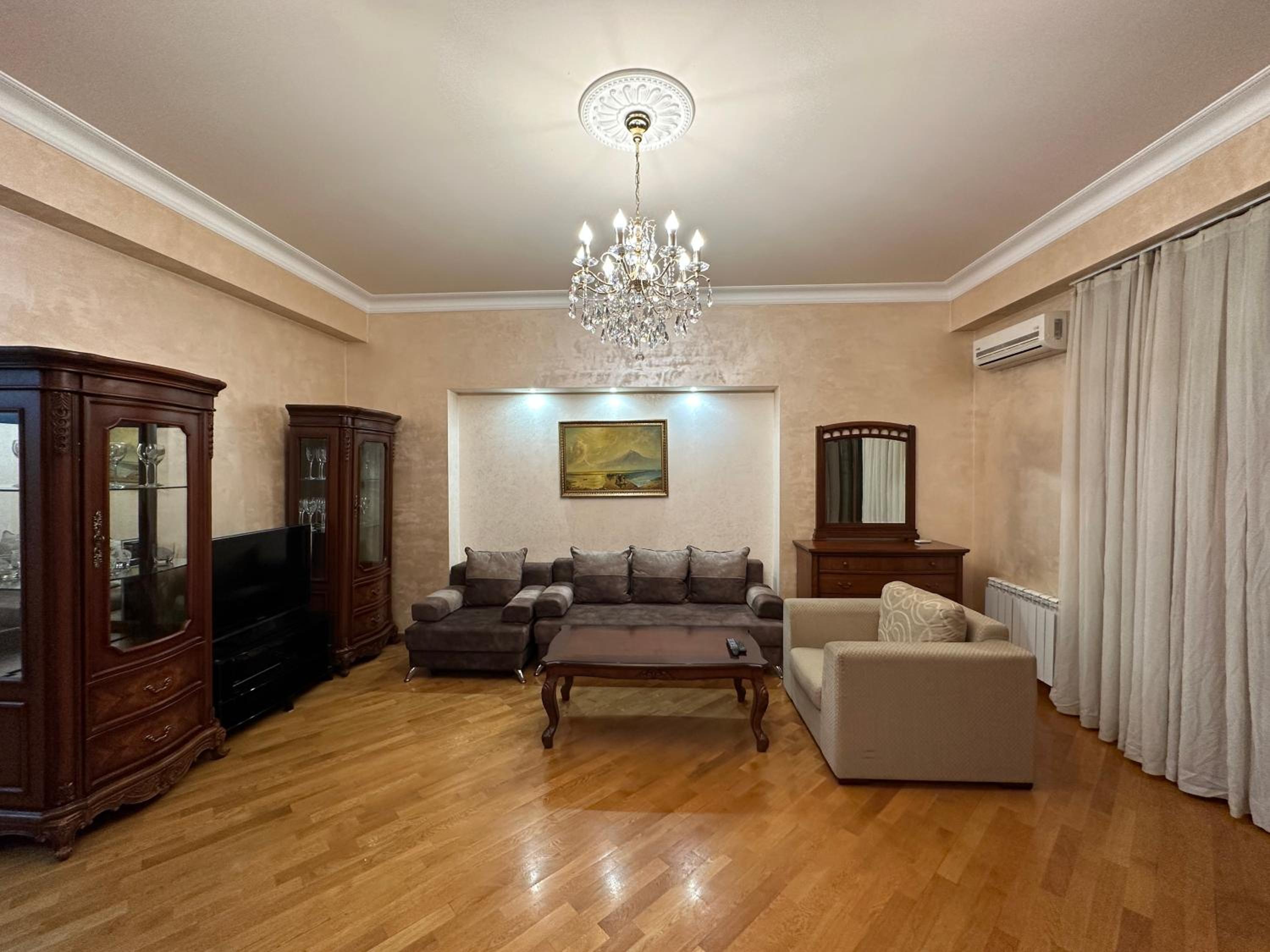 Aram street, 1 bedroom Modern apartment DI482