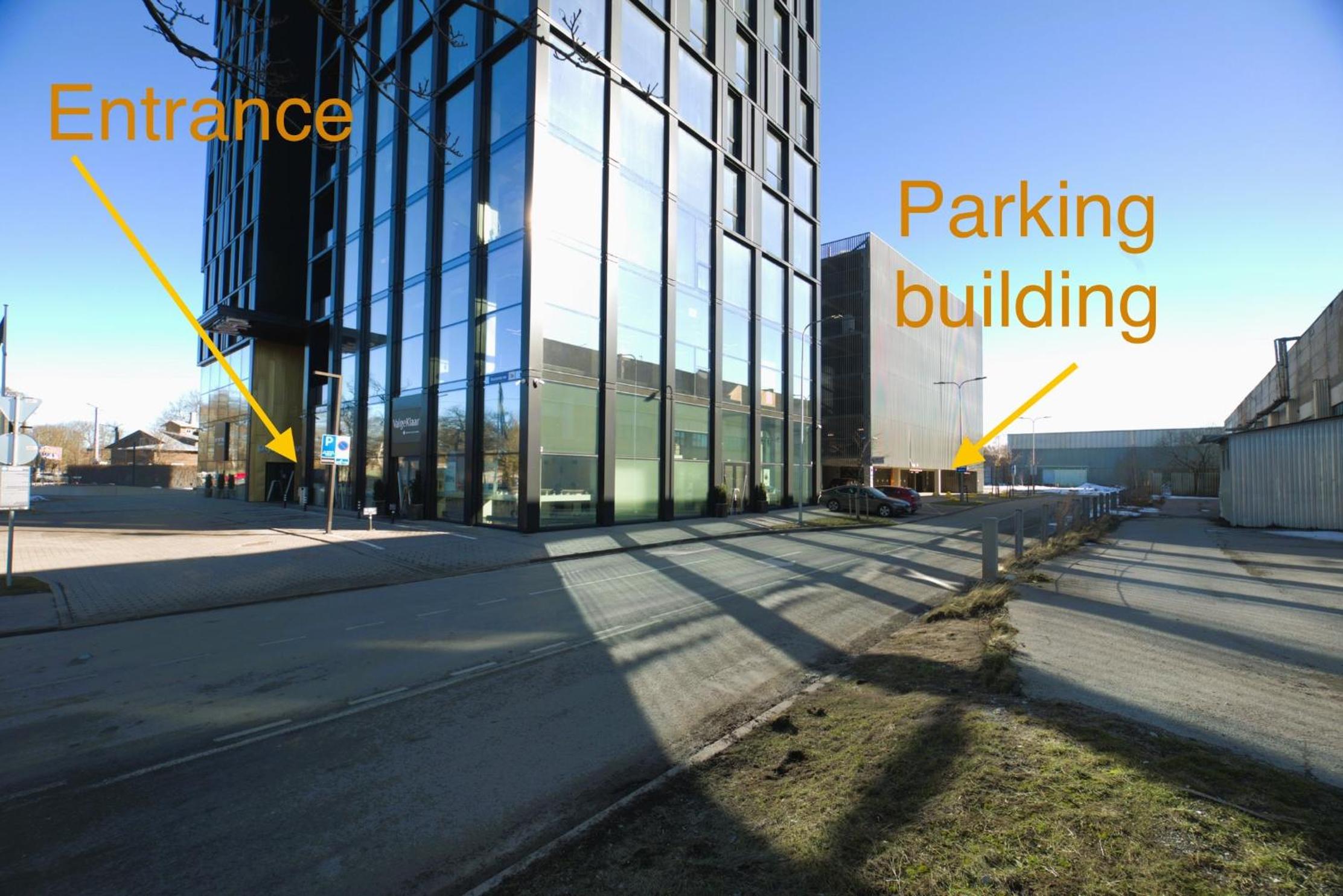 Orange Apartments Tower & Free Parking view 2