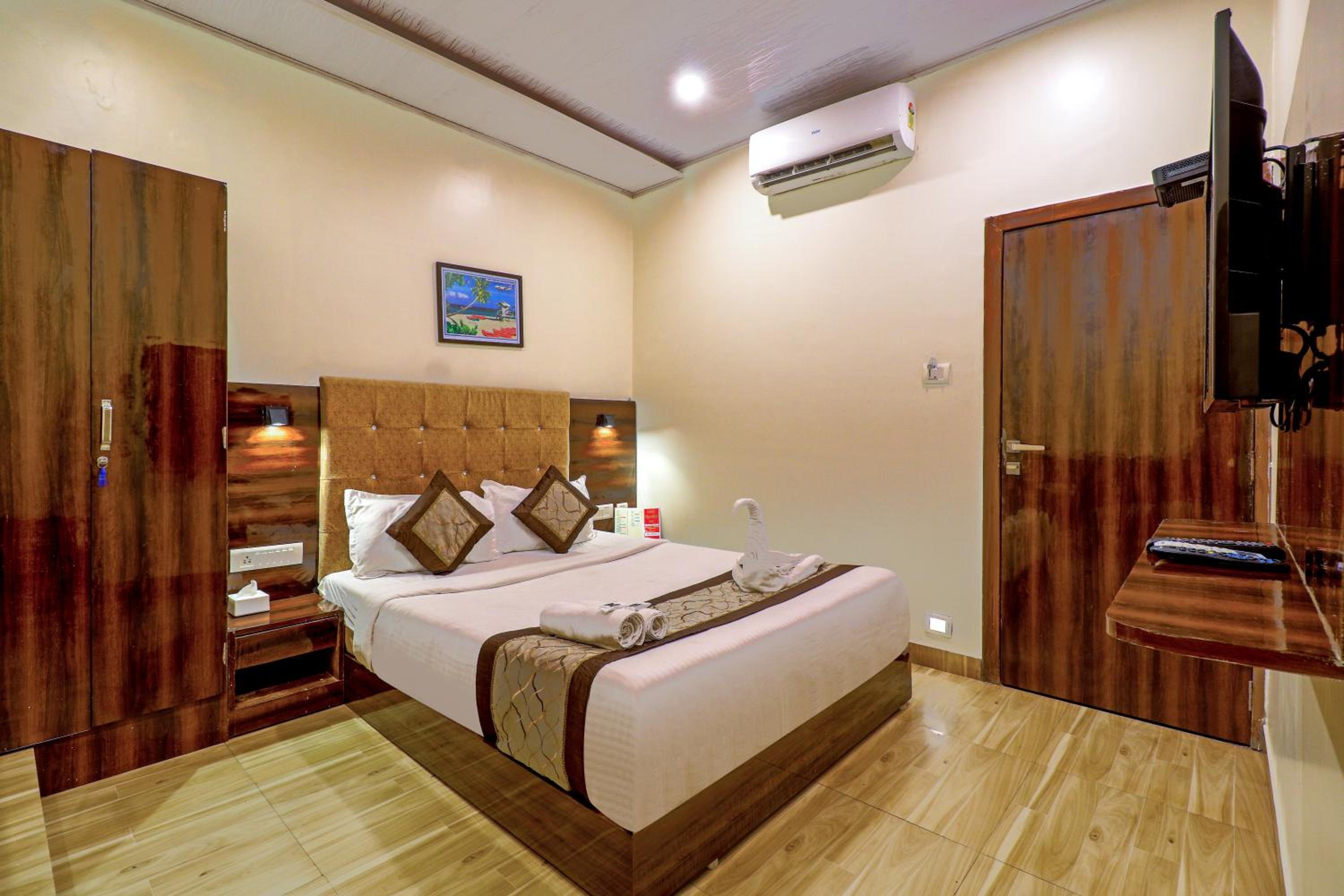 HOTEL SIGNATURE INN view 3
