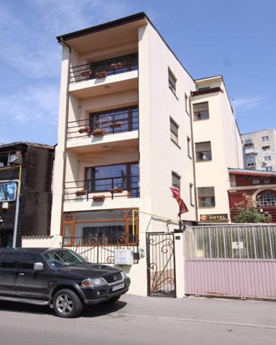 Hotel Ave Hotel Victoriei - Image 1