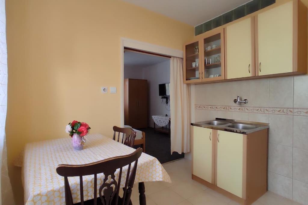 Apartment in nature photo 5