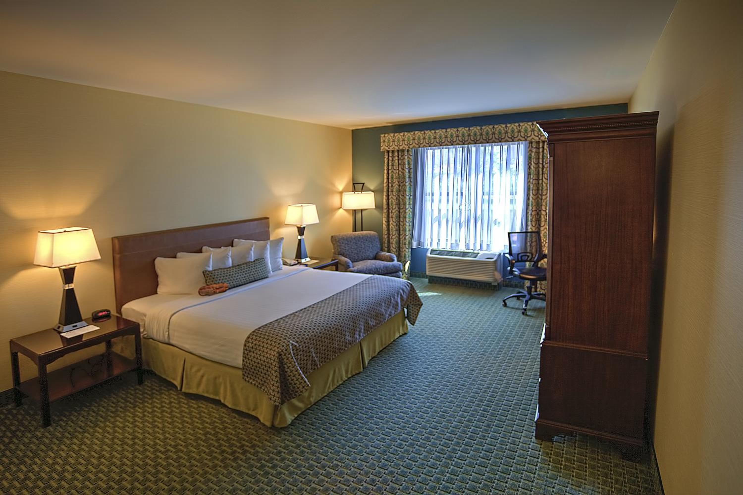 The Hotel Warner - Property Image 9