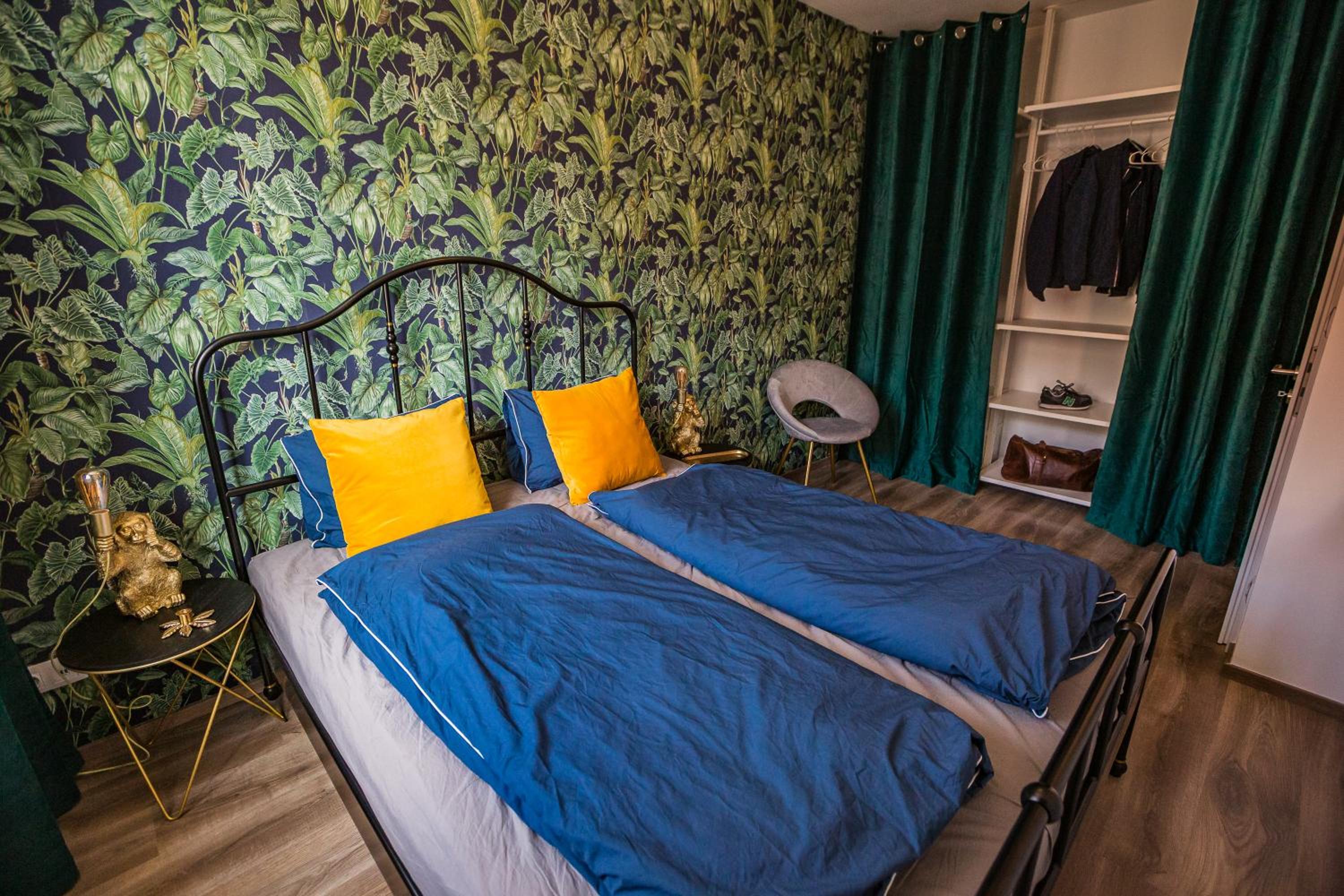 Stylish Oasis Central Apartment with AC and Parking view 2
