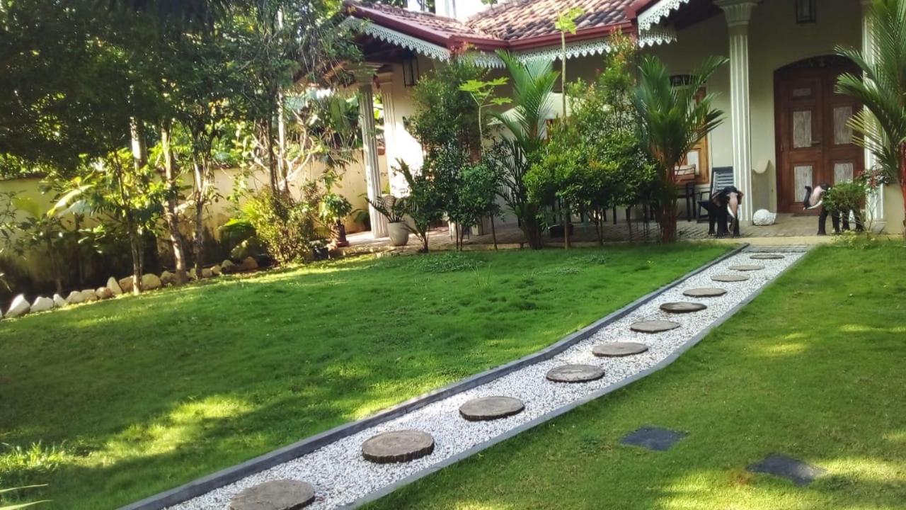 Angelica Villa
