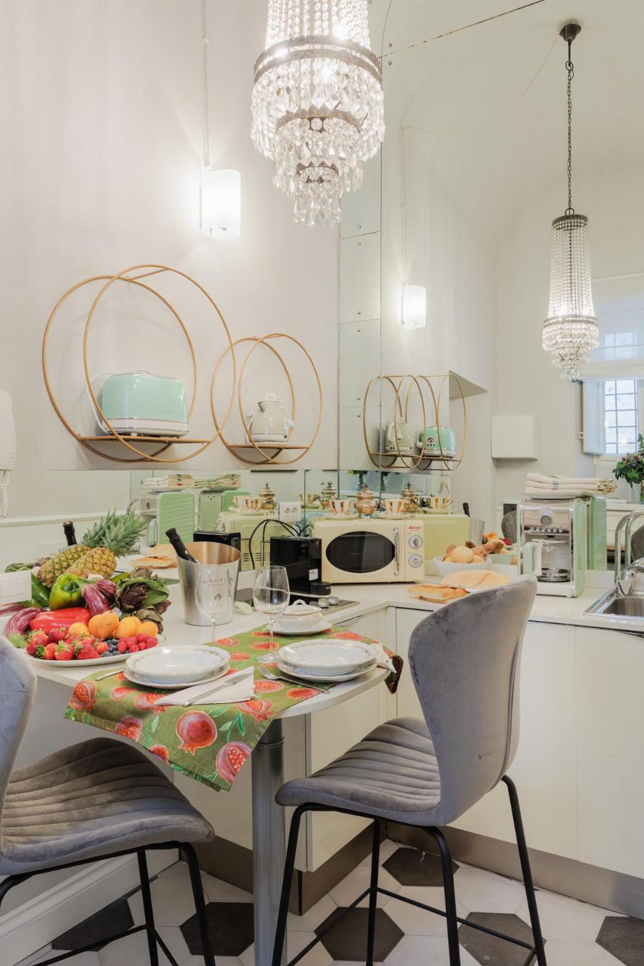 Busdraghi Studio, a stylish studio along Via Fillungo view 5