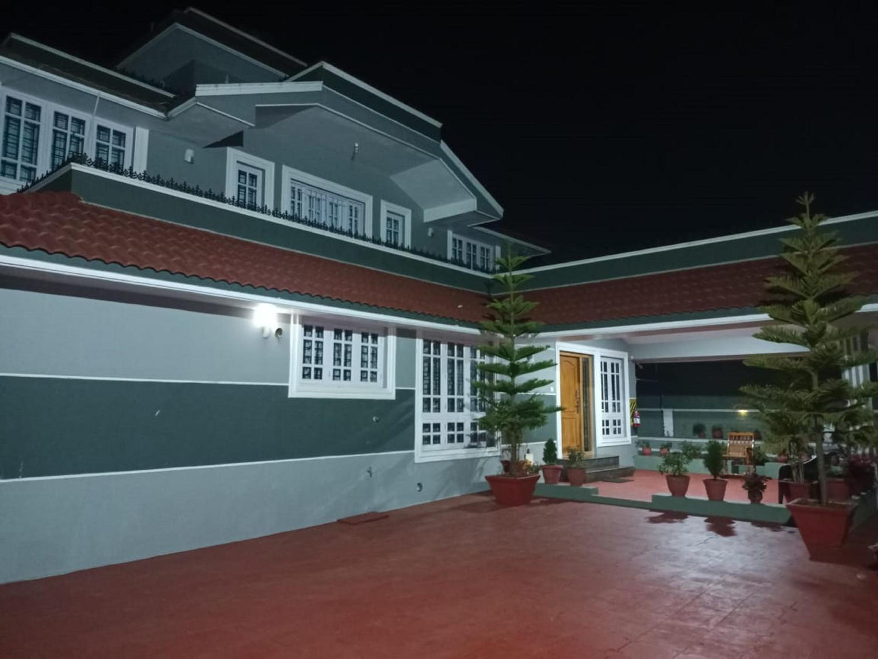 Nivi Homestay Ooty By Lexstays view 2