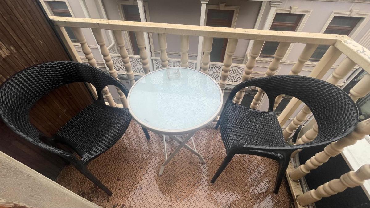 balcony