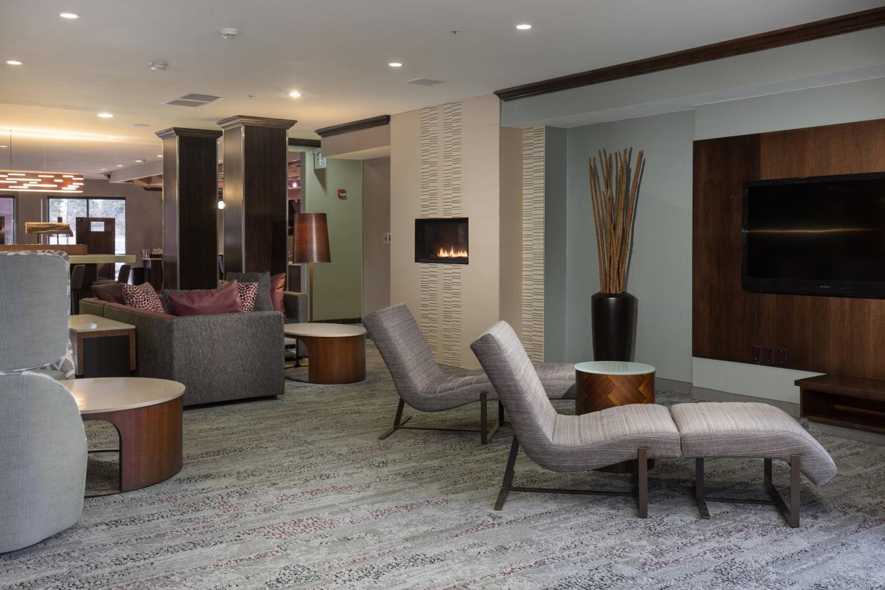 Des Moines Vacations - Courtyard Des Moines West-Jordan Creek - Property Image 4