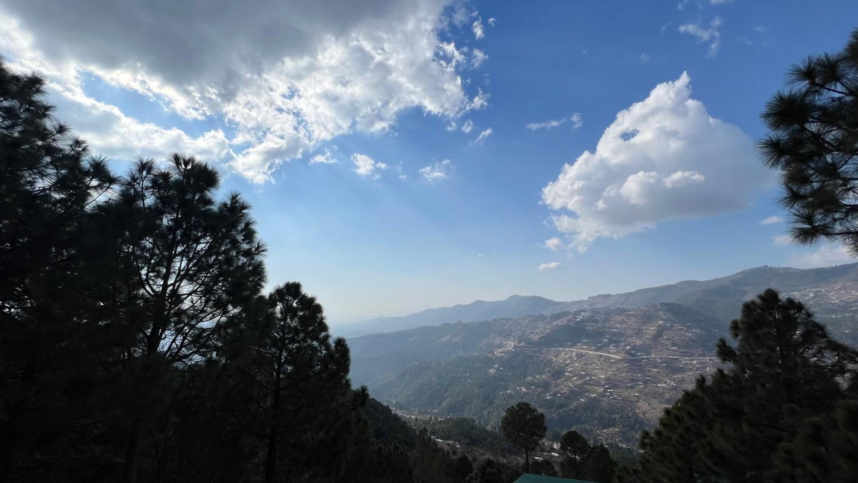 Cloud Nine Murree Hut1 view 4