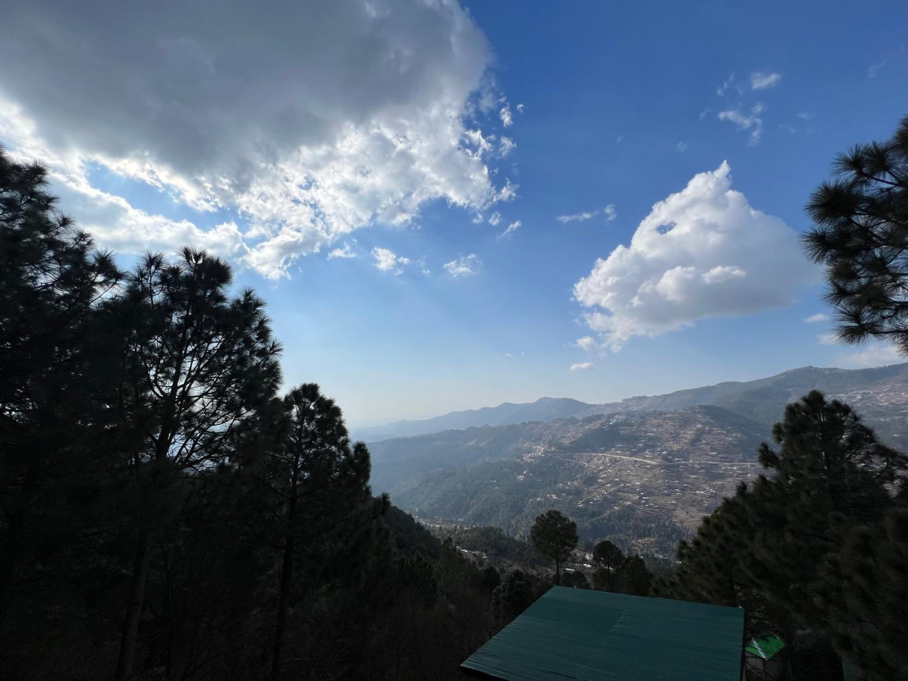 Cloud Nine Murree Hut1 view 3