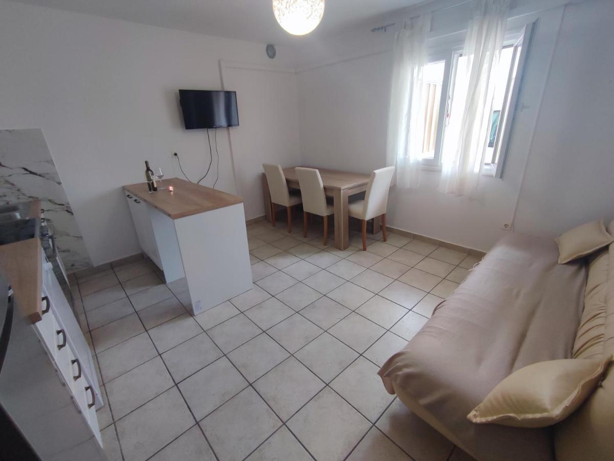 Apartments Laus en Zavalatica