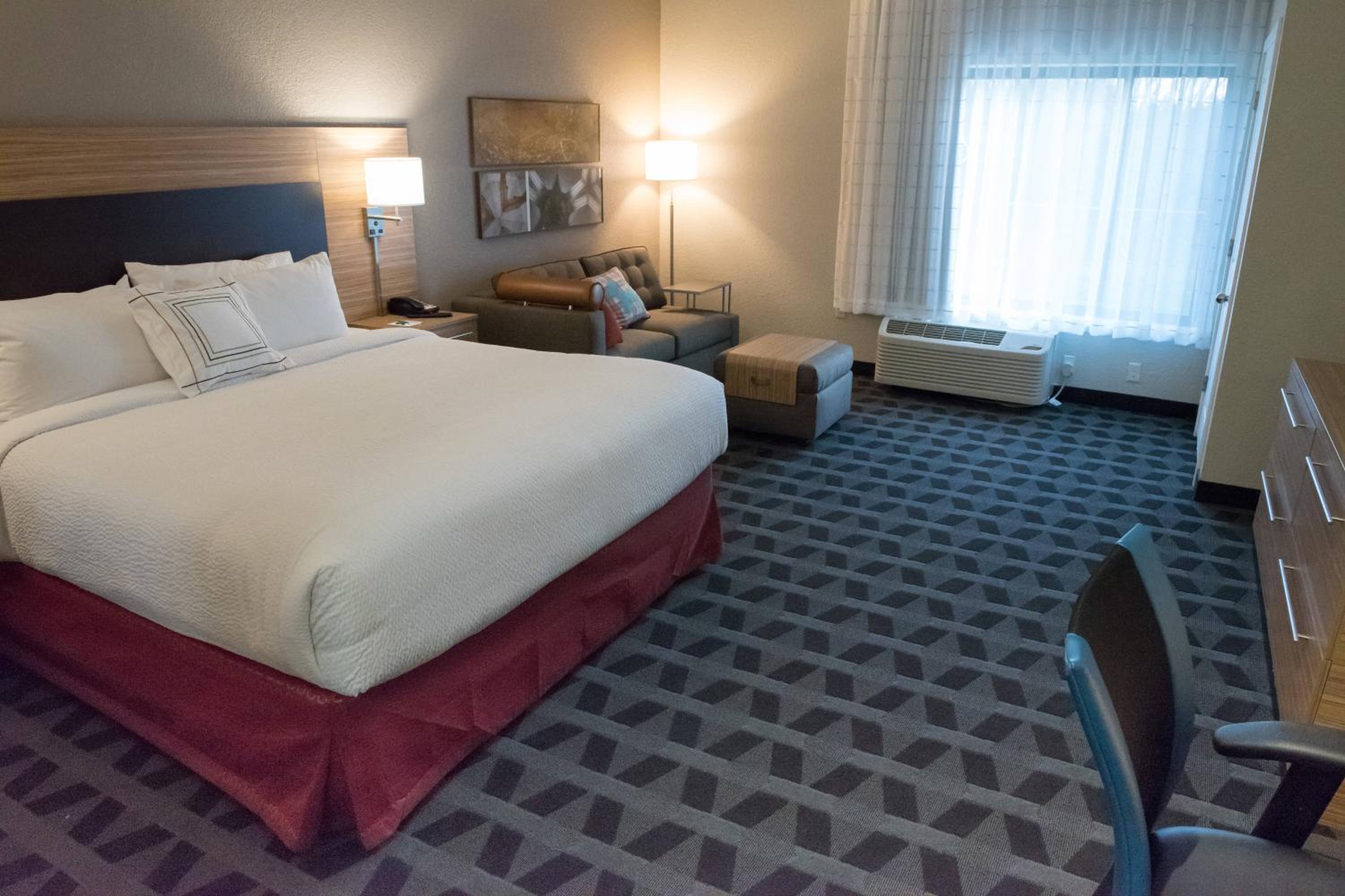 Battle Creek Vacations - TownePlace Suites by Marriott Battle Creek - Property Image 35