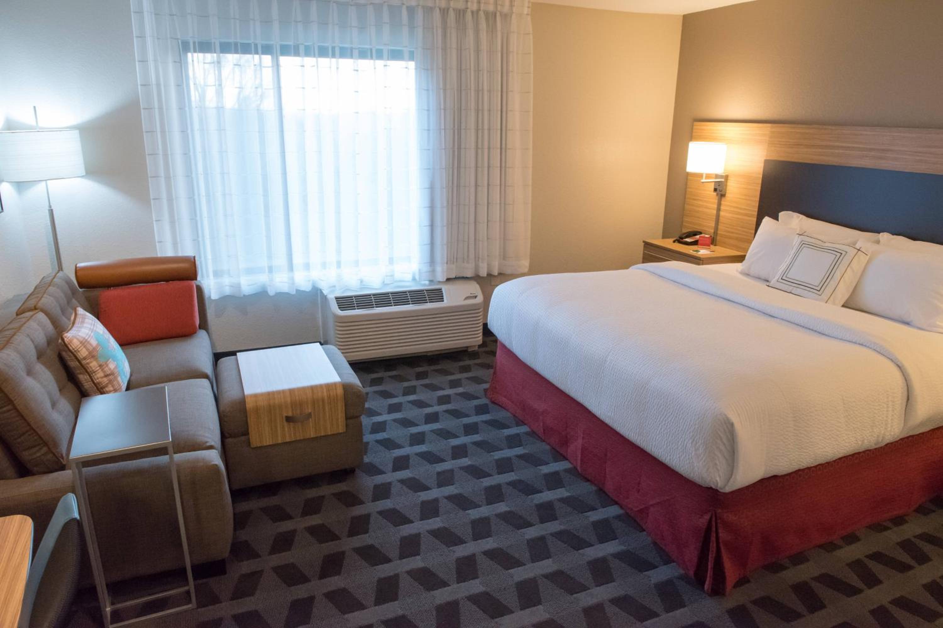 Battle Creek Vacations - TownePlace Suites by Marriott Battle Creek - Property Image 33