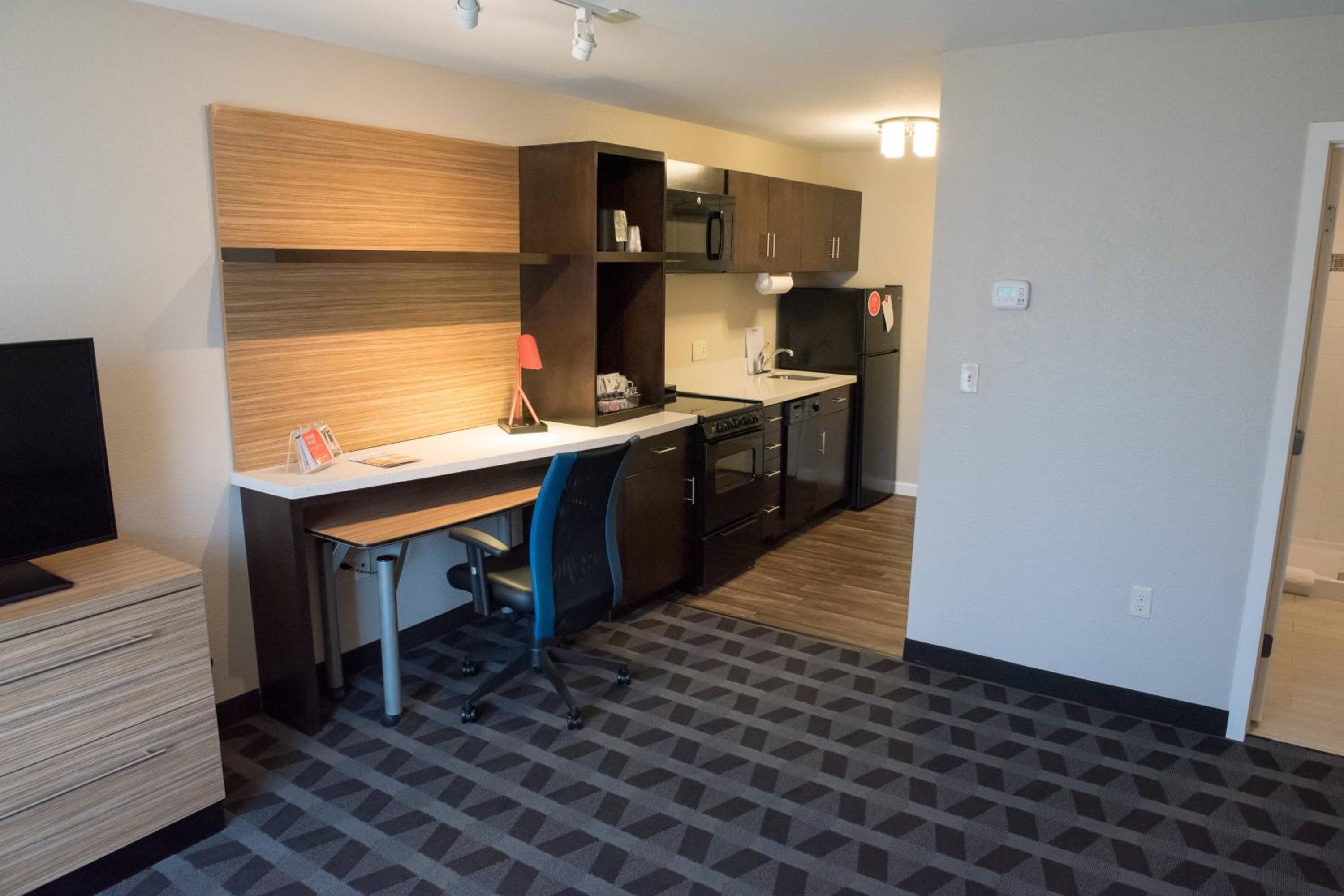 Battle Creek Vacations - TownePlace Suites by Marriott Battle Creek - Property Image 3