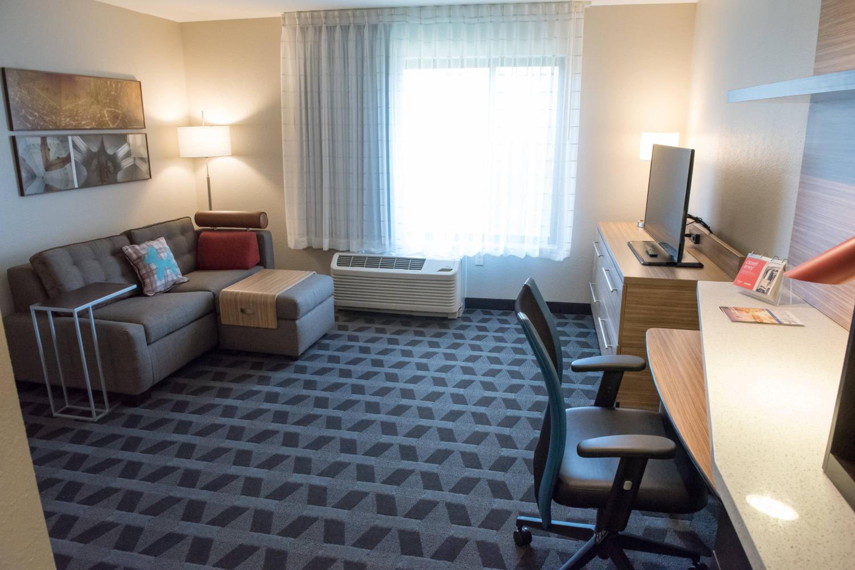 Battle Creek Vacations - TownePlace Suites by Marriott Battle Creek - Property Image 10