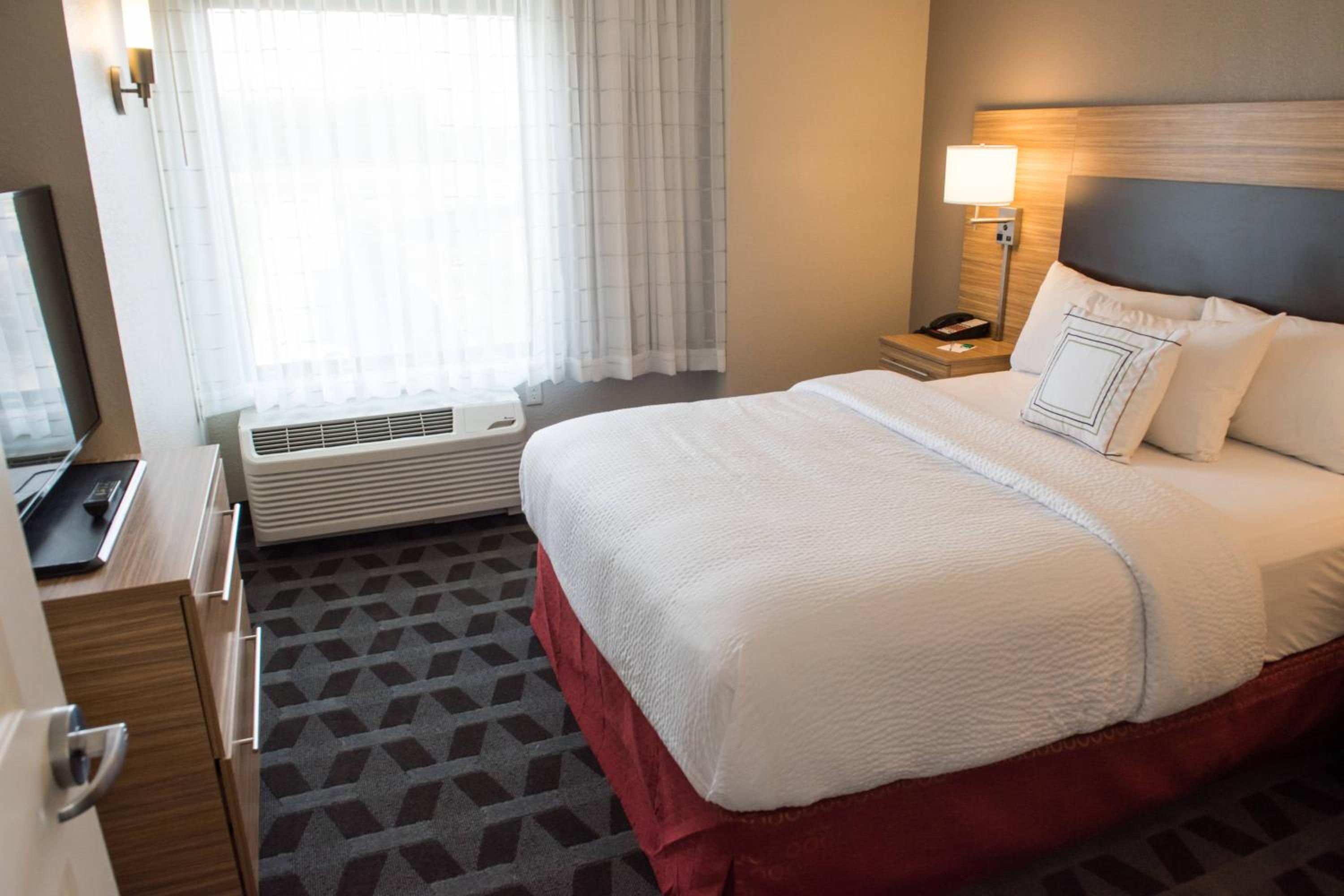 Battle Creek Vacations - TownePlace Suites by Marriott Battle Creek - Property Image 6