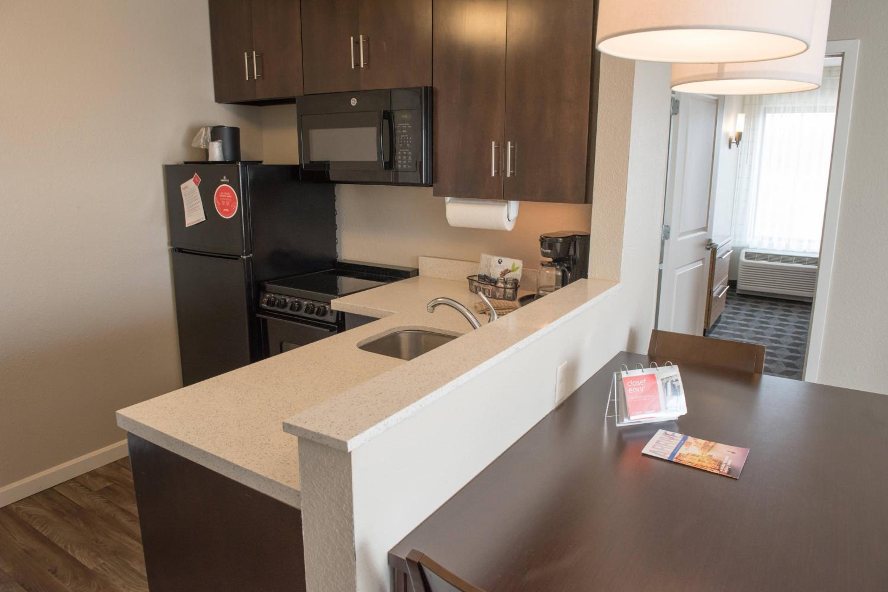 Battle Creek Vacations - TownePlace Suites by Marriott Battle Creek - Property Image 9