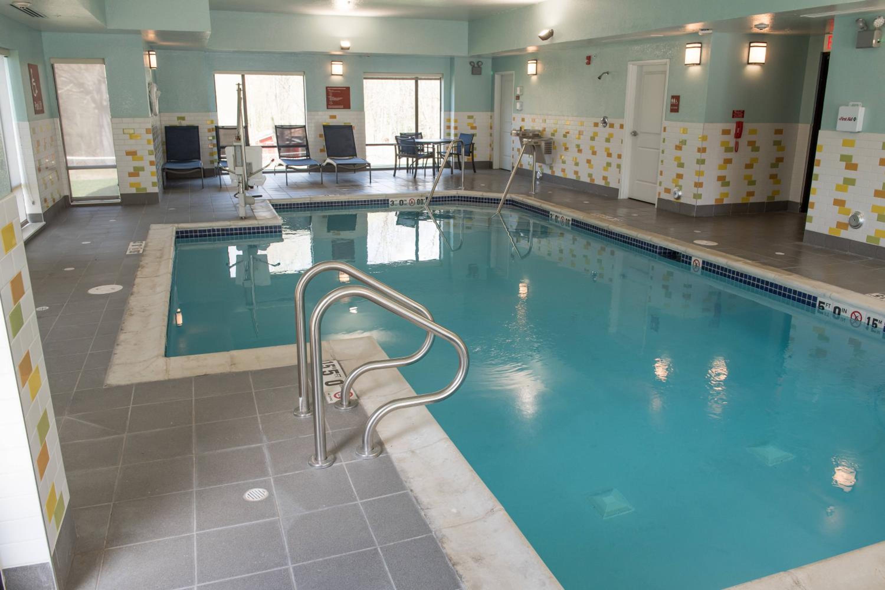 Battle Creek Vacations - TownePlace Suites by Marriott Battle Creek - Property Image 25