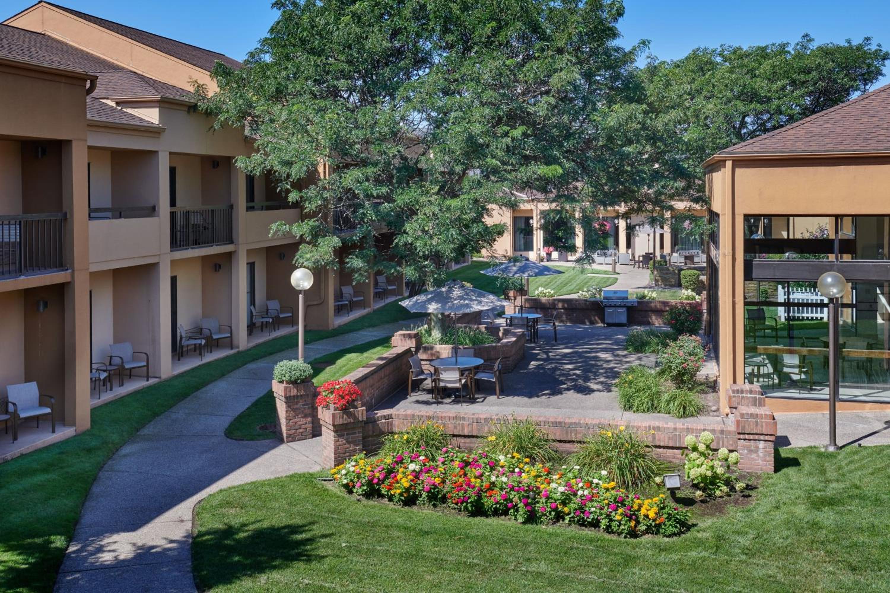 Courtyard Detroit Dearborn