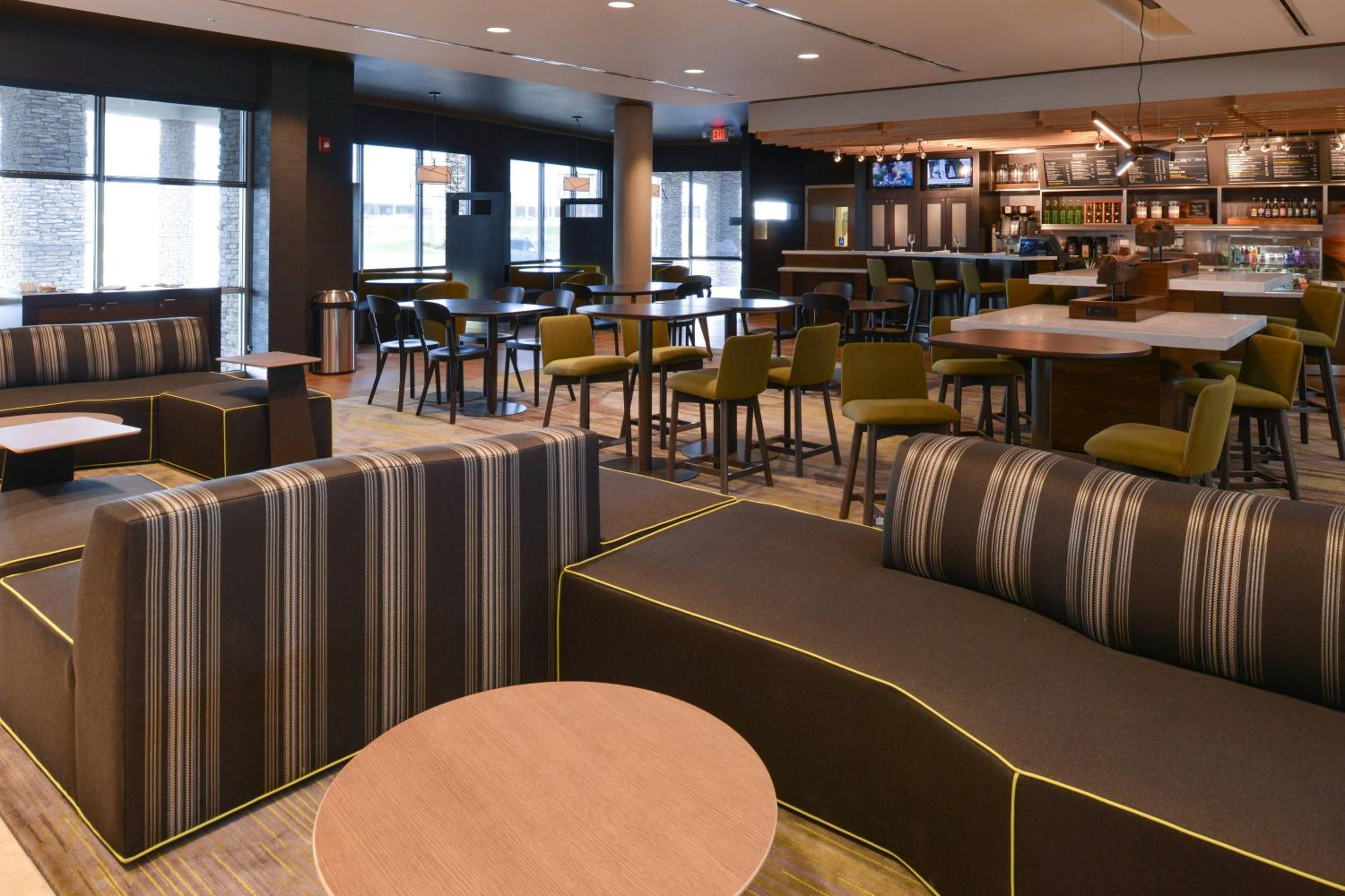Courtyard by Marriott St. Louis St. Peters - Property Image 7