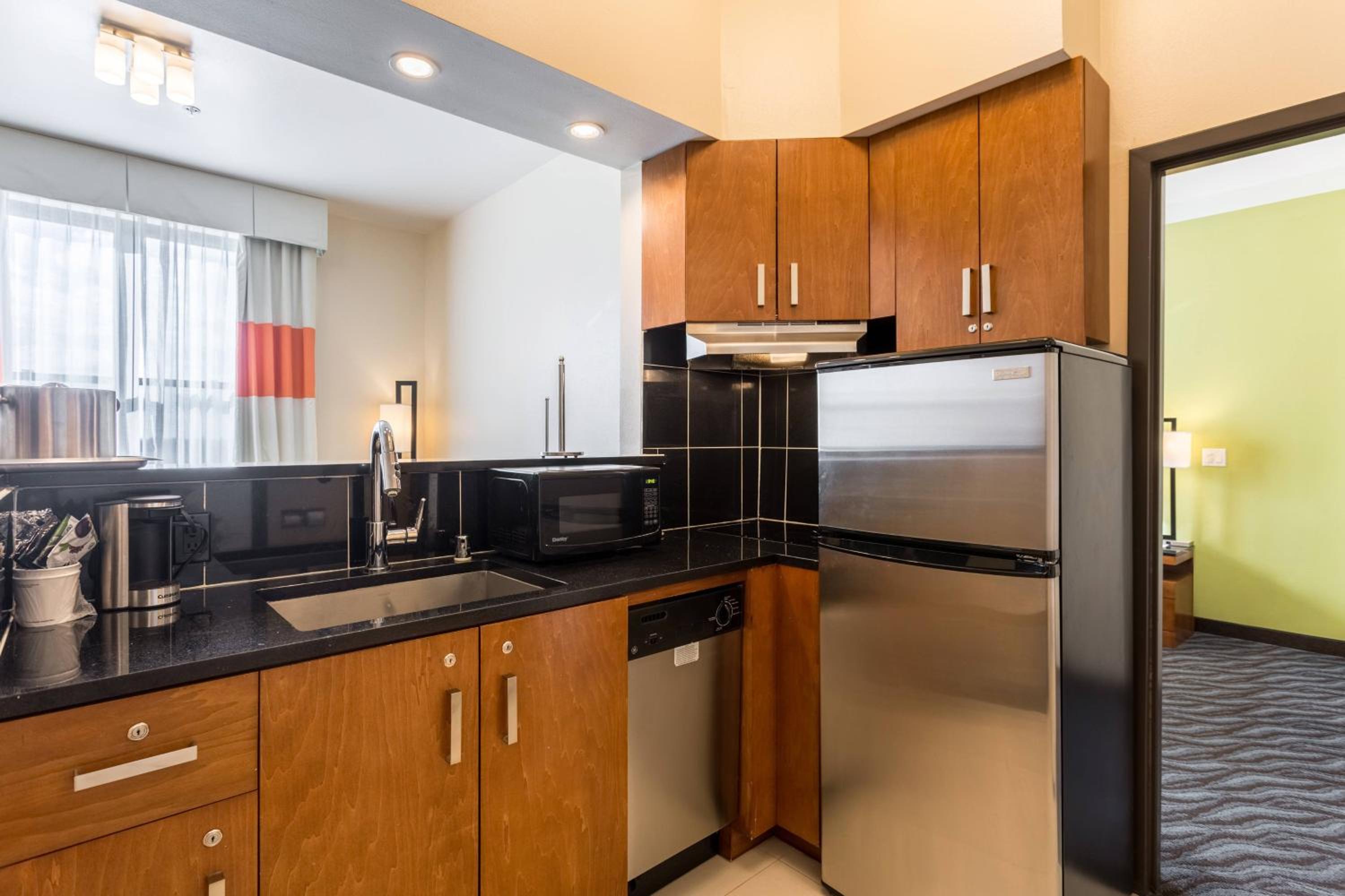 Alamogordo Vacations - Fairfield Inn  Suites by Marriott Alamogordo - Property Image 9