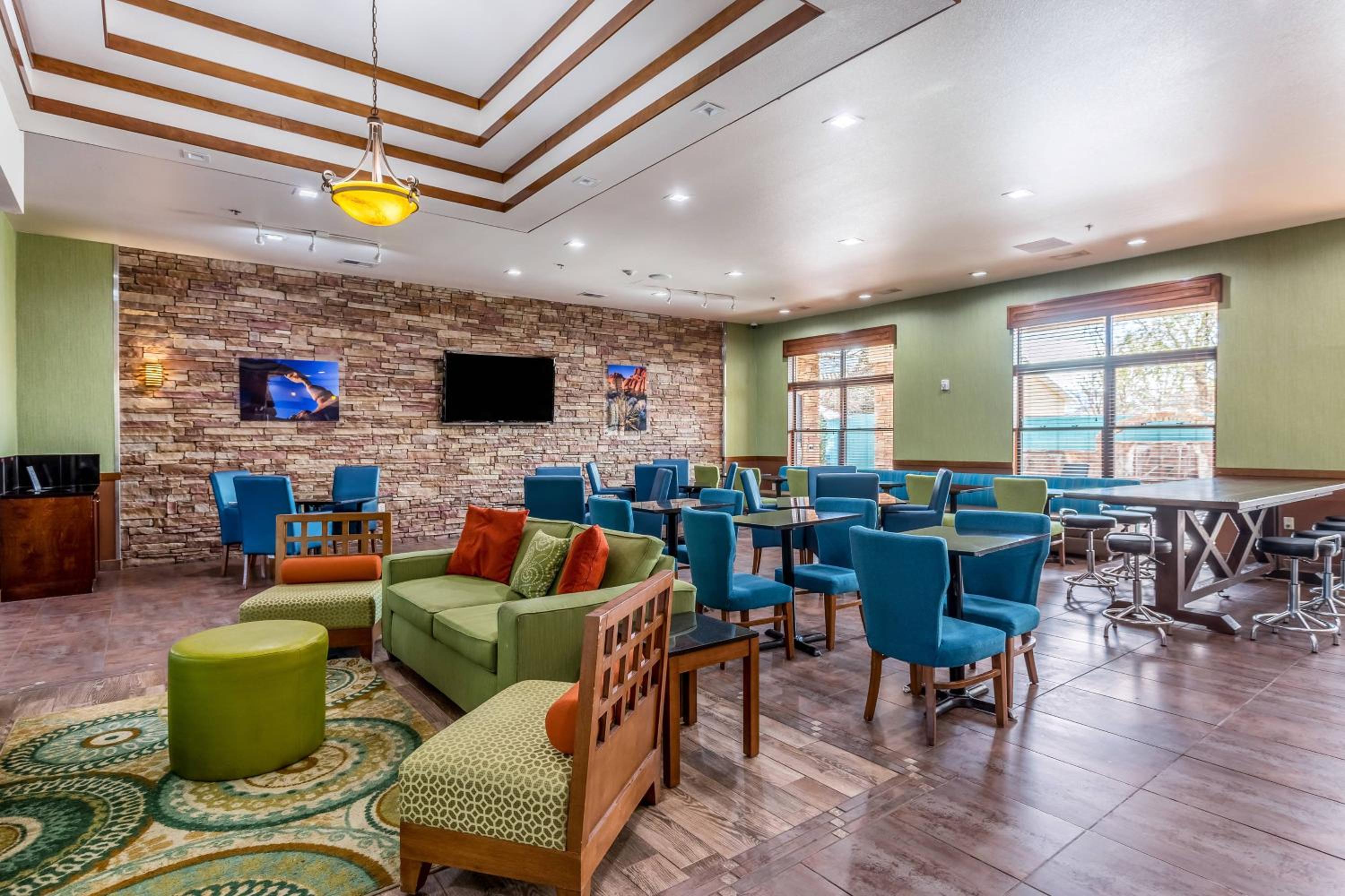 Alamogordo Vacations - Fairfield Inn  Suites by Marriott Alamogordo - Property Image 4