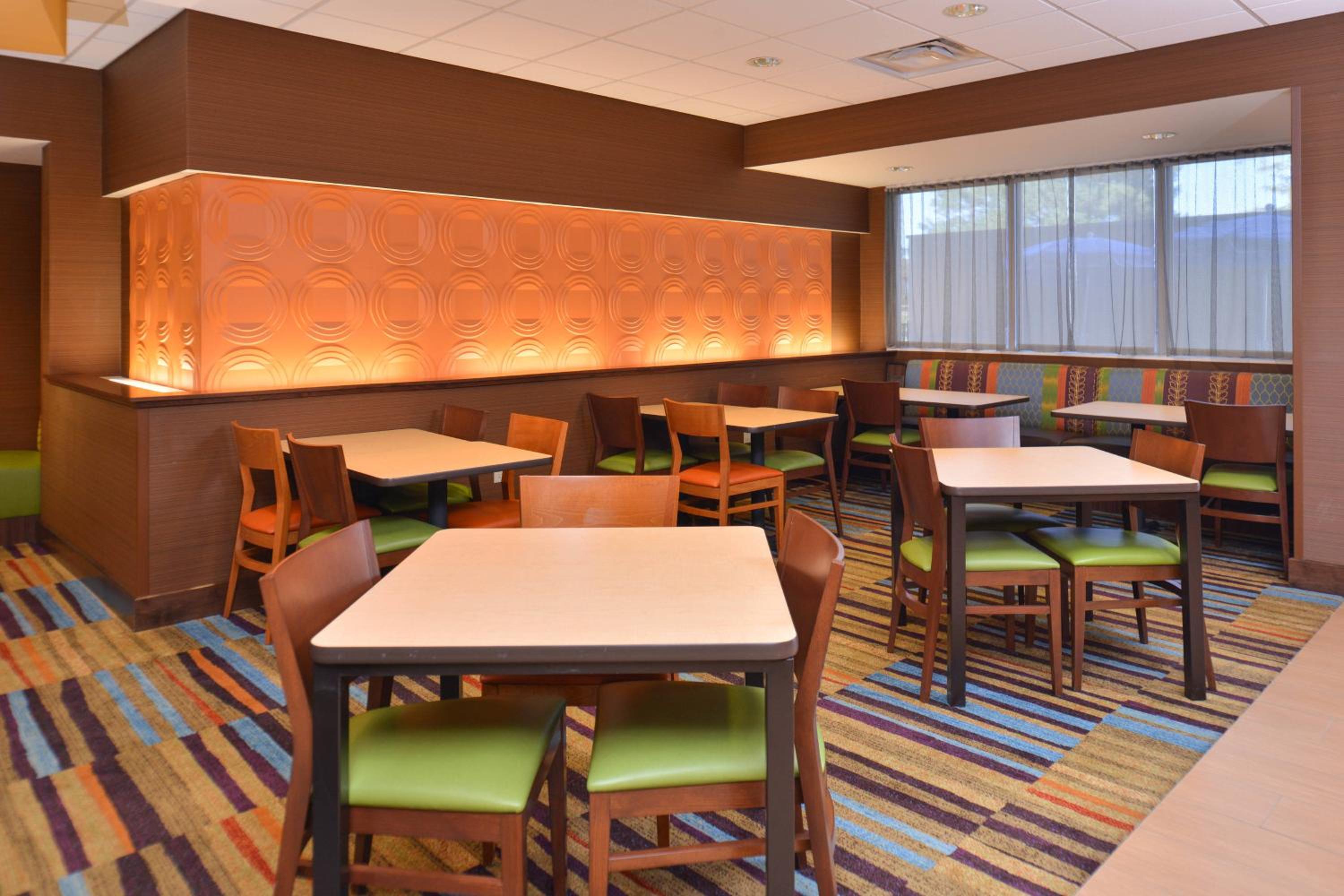 Farmington Vacations - Fairfield Inn  Suites Farmington - Property Image 12
