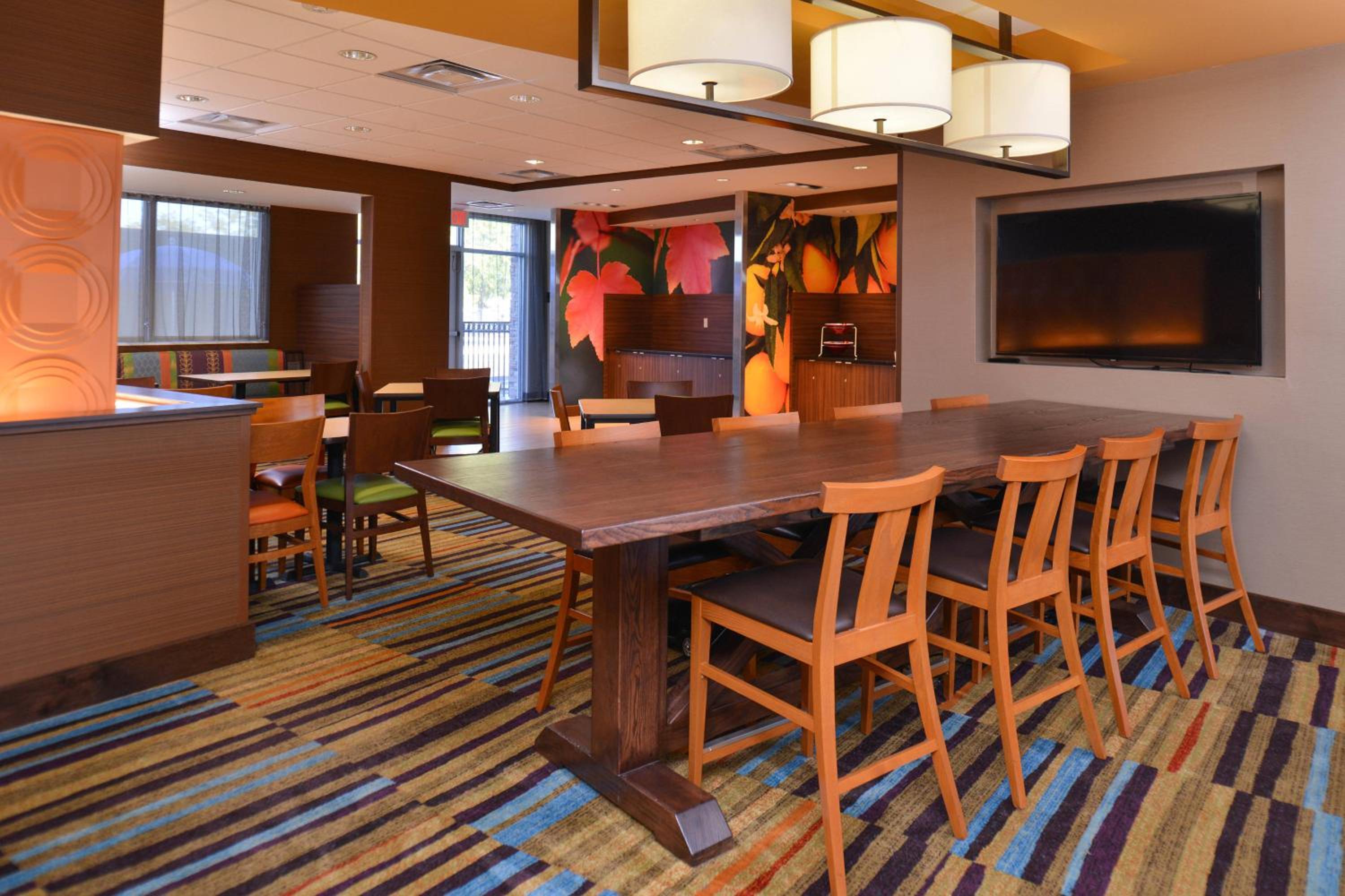 Farmington Vacations - Fairfield Inn  Suites Farmington - Property Image 11