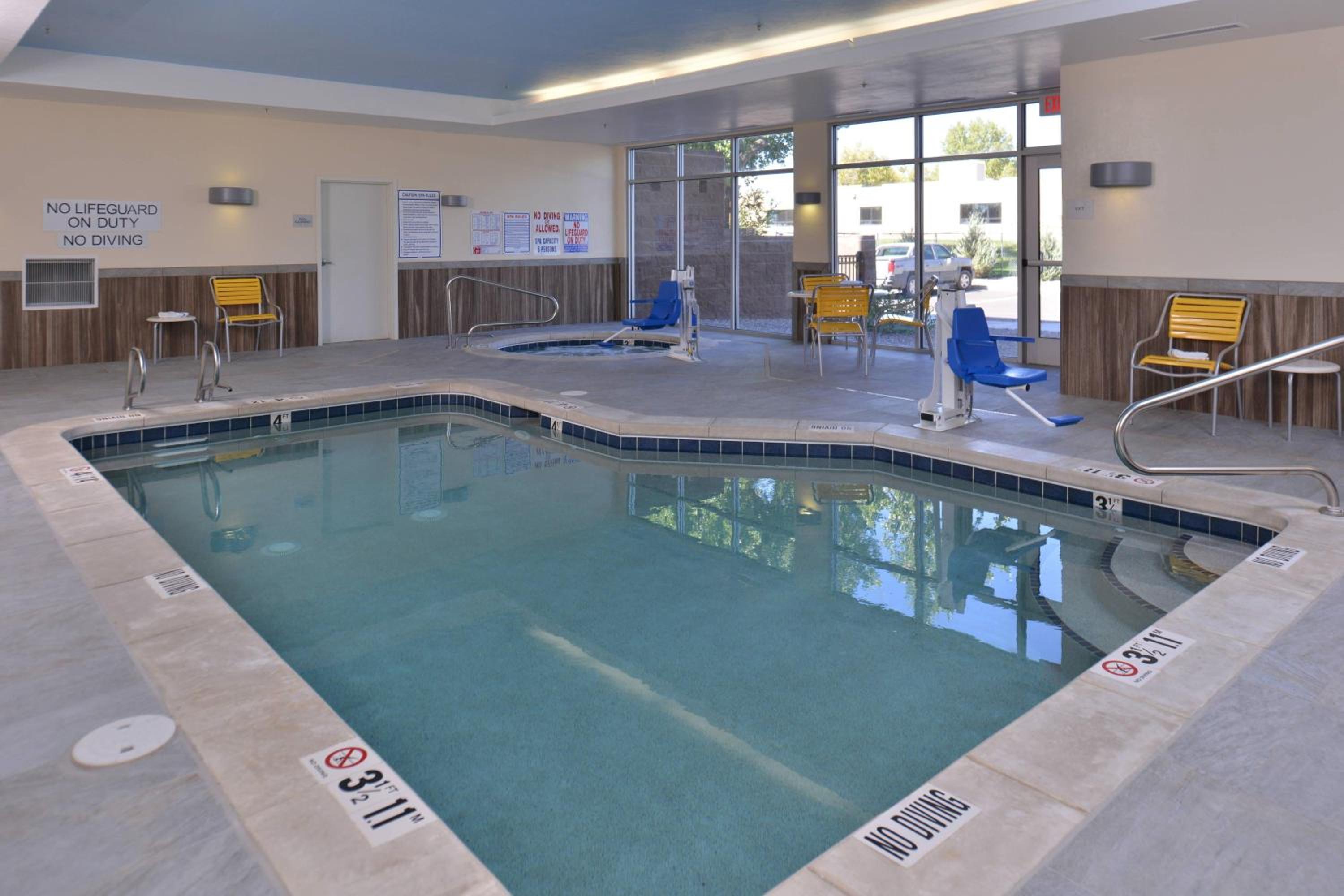 Farmington Vacations - Fairfield Inn  Suites Farmington - Property Image 7