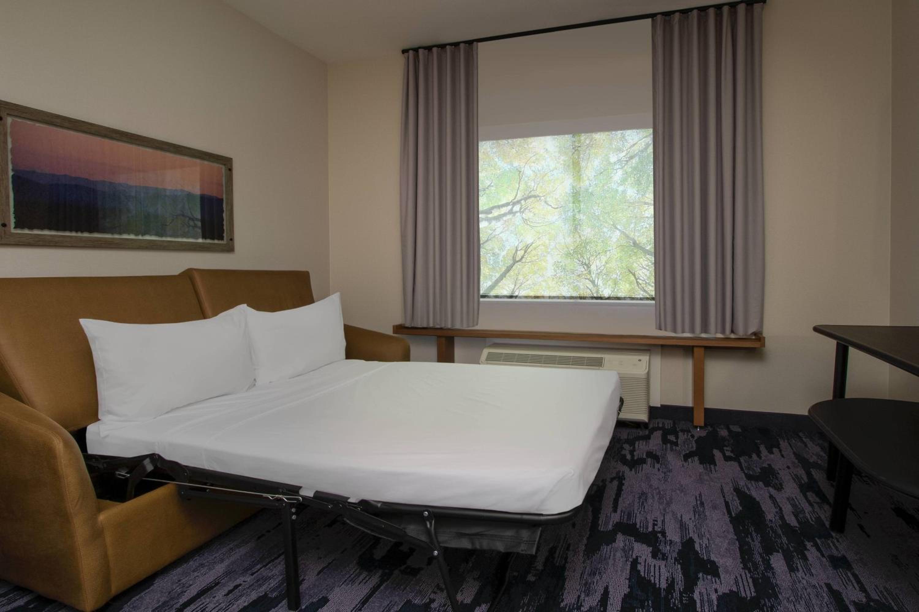 Duncan Vacations - Fairfield Inn  Suites Duncan - Property Image 10