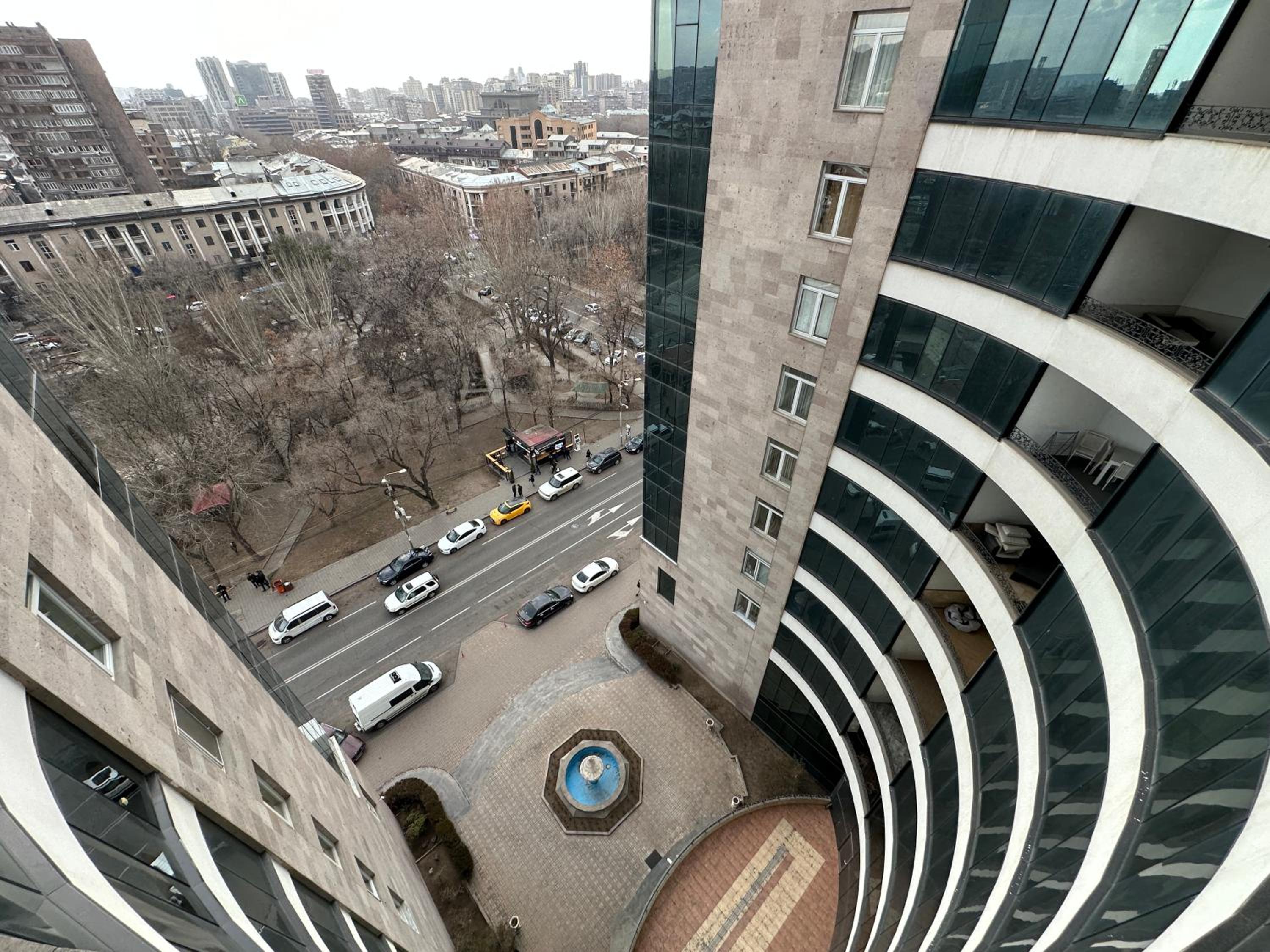 Teryan street, 4 bedrooms Luxury and Grande apartment with Spacious balcony TT606