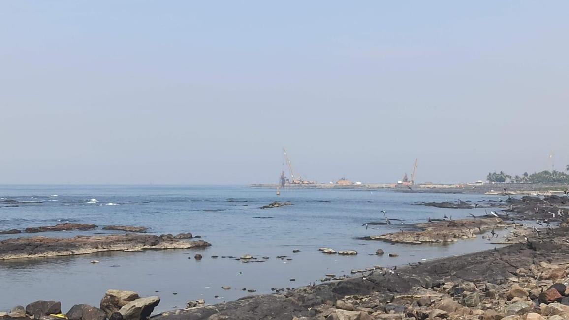 SEAVIEW Room Bandra W Nr Taj Indian WOMEN ONLY