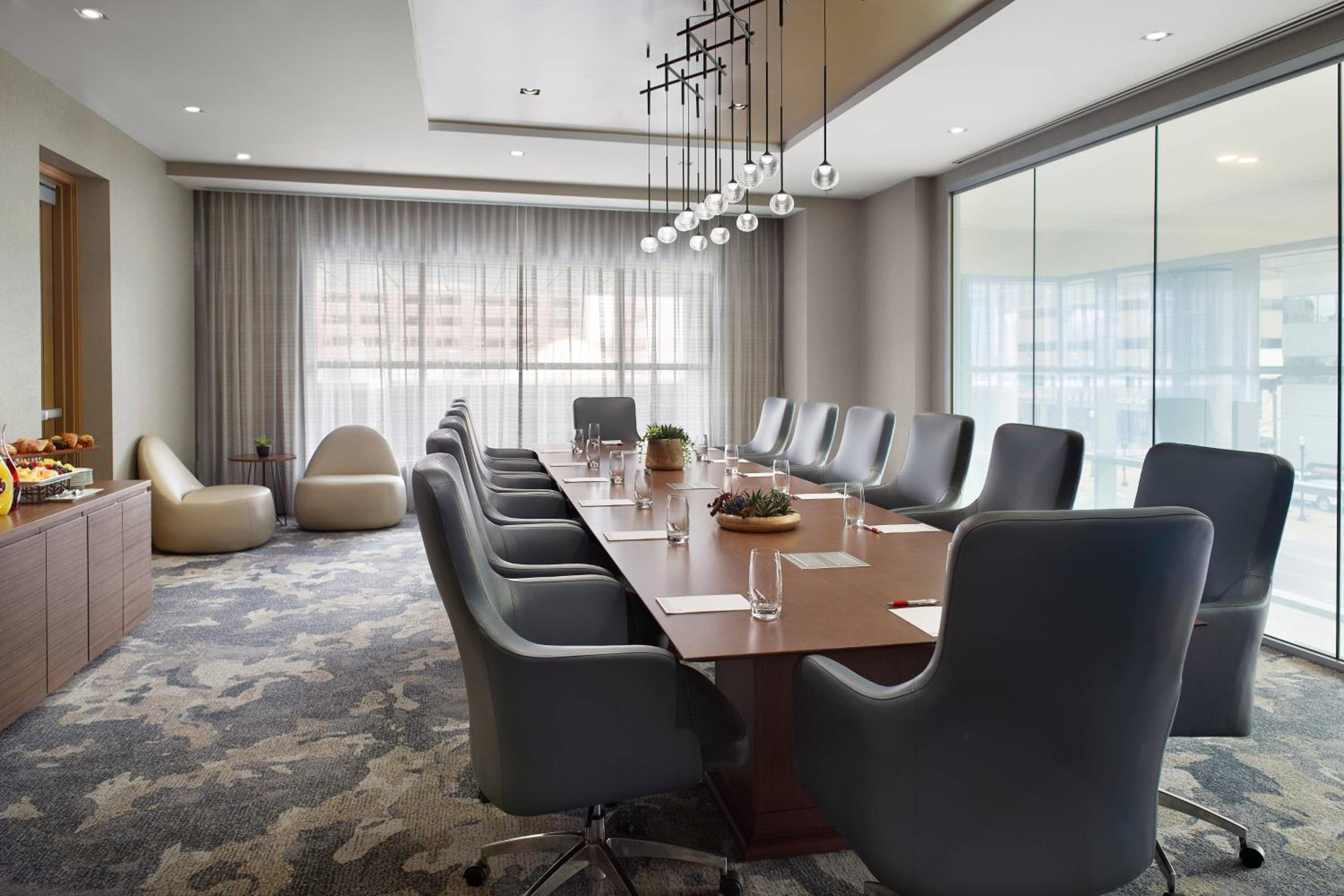Lexington Vacations - Lexington Marriott City Center - Property Image 21