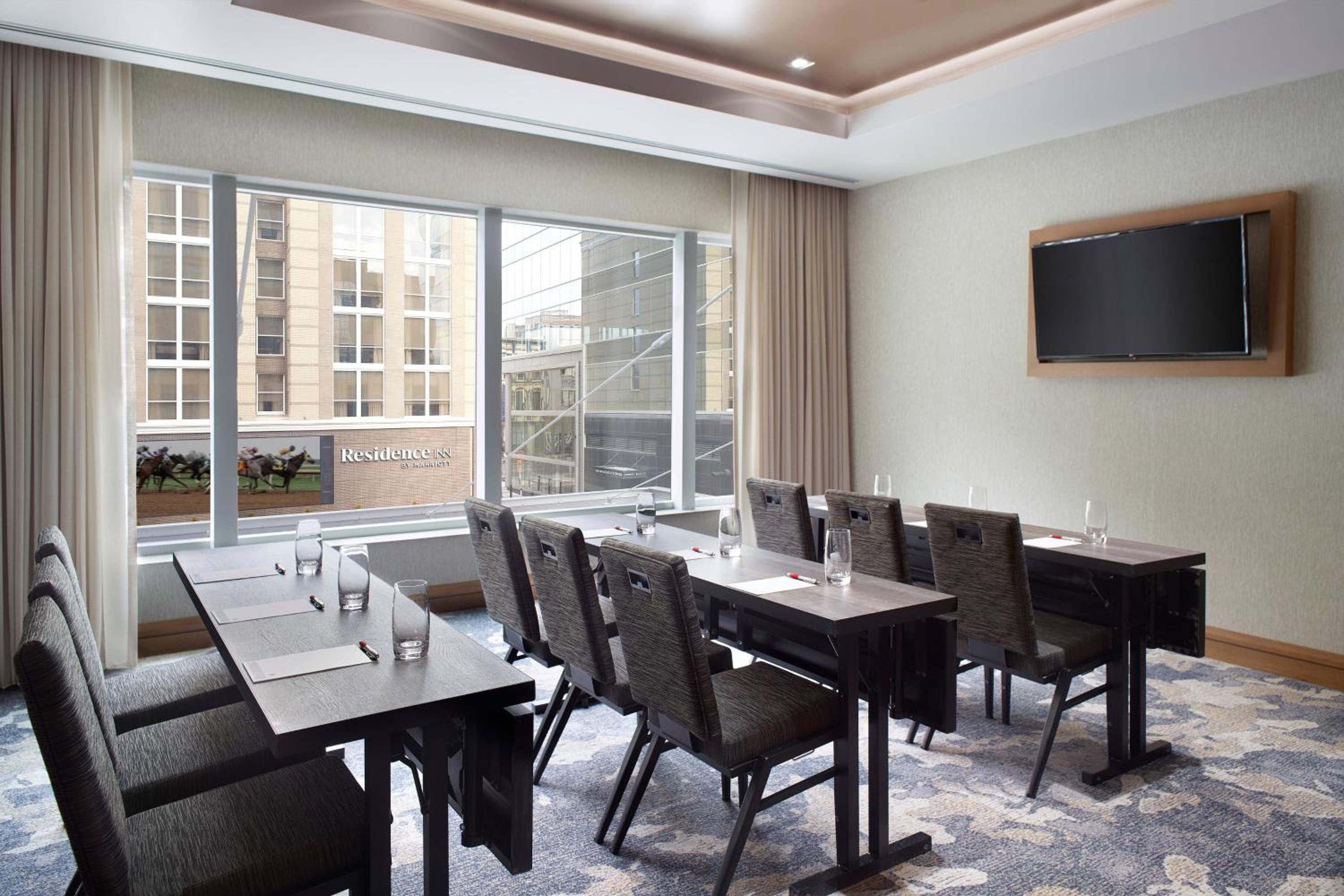 Lexington Vacations - Lexington Marriott City Center - Property Image 24