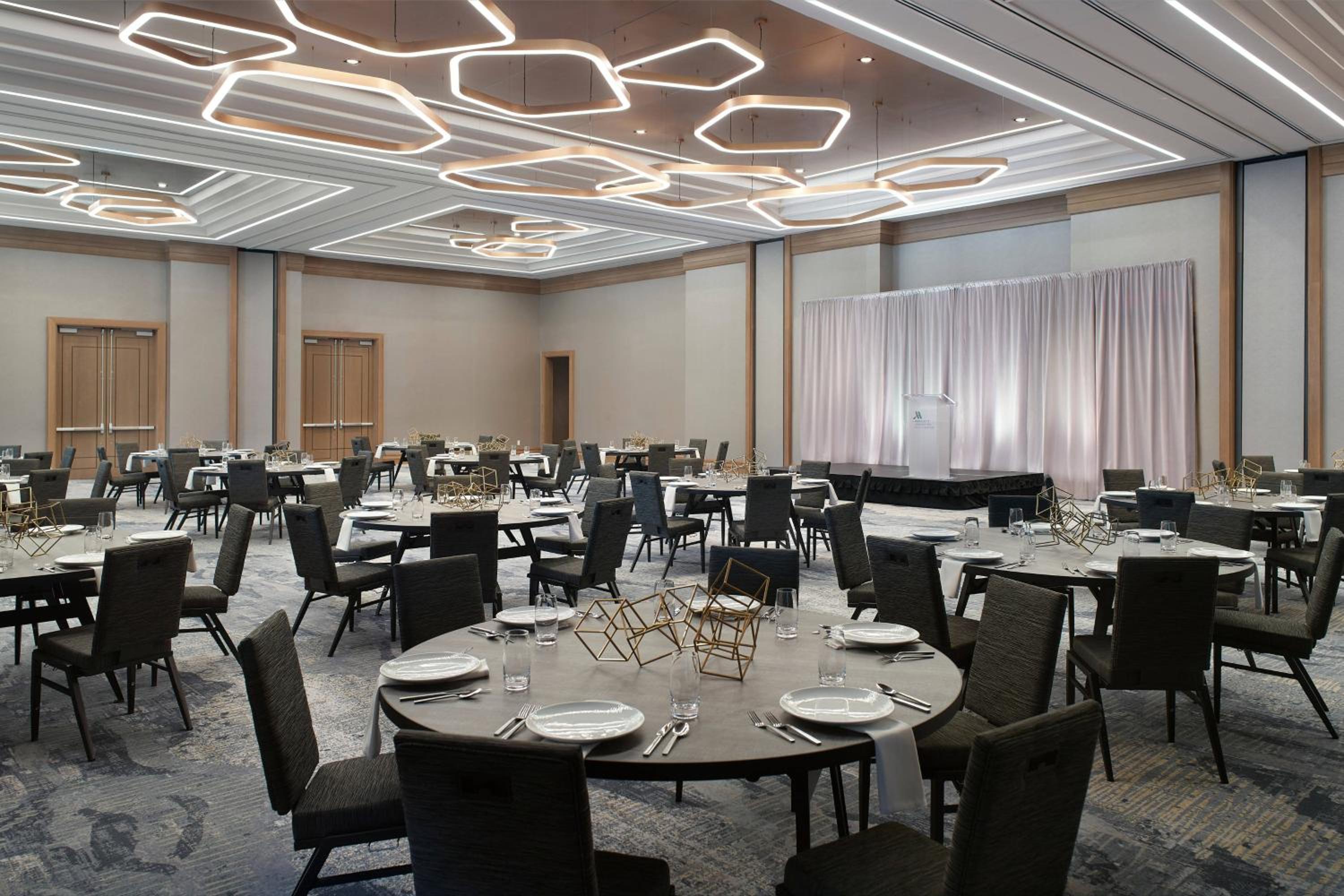 Lexington Vacations - Lexington Marriott City Center - Property Image 49