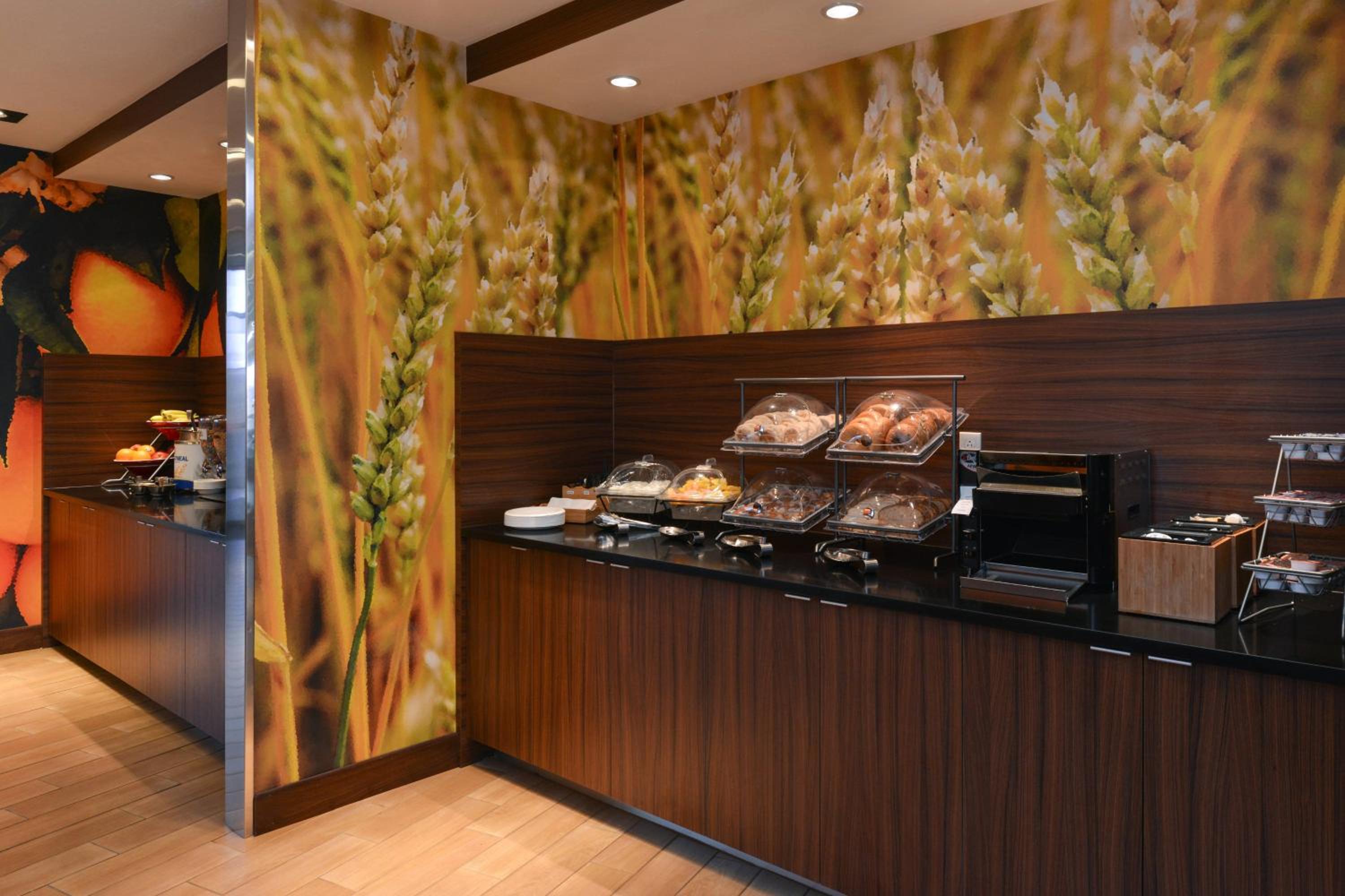 Gallup Vacations - Fairfield Inn  Suites by Marriott Gallup - Property Image 4