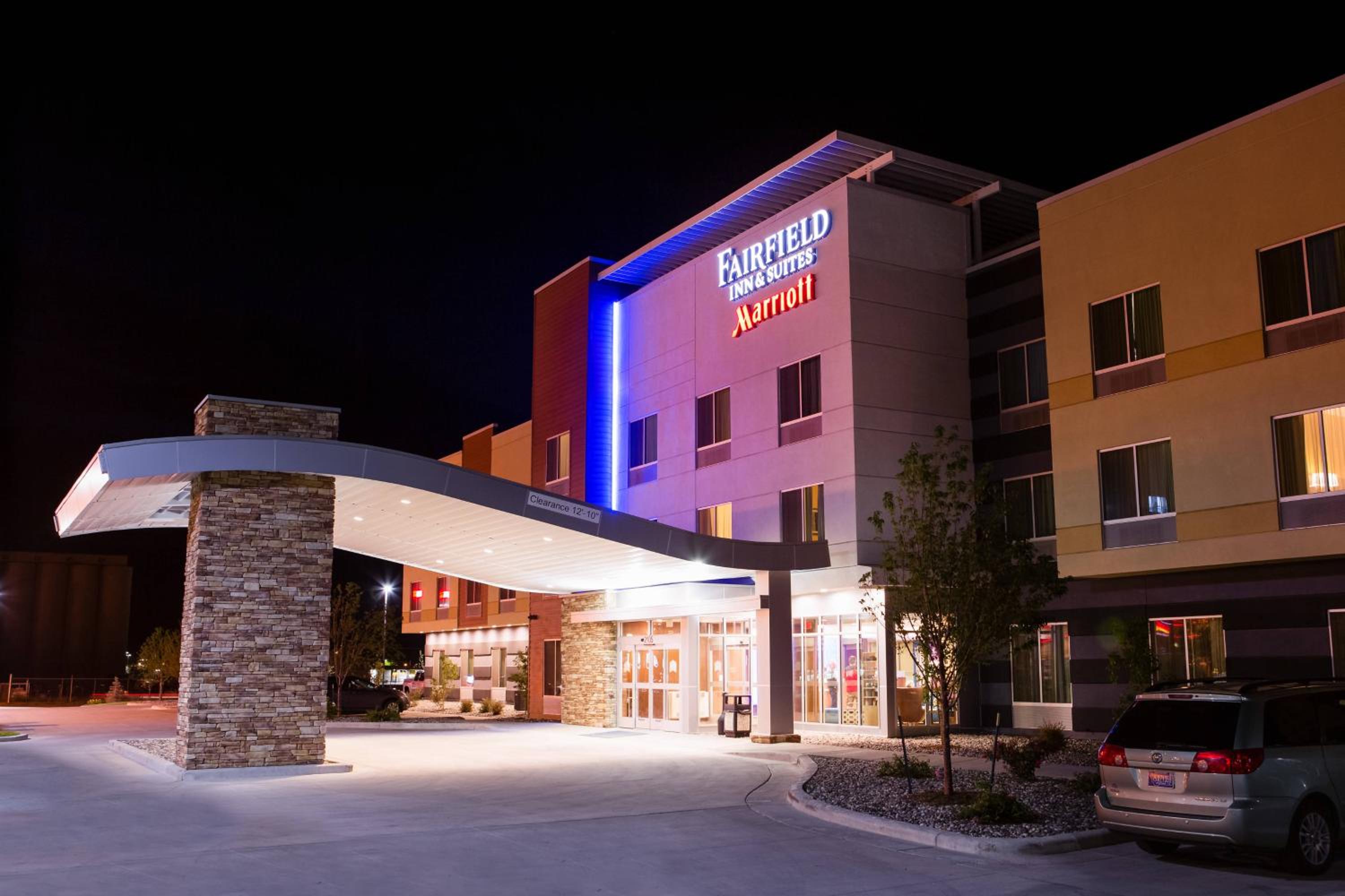 Sheridan Vacations - Fairfield Inn  Suites by Marriott Sheridan - Property Image 1