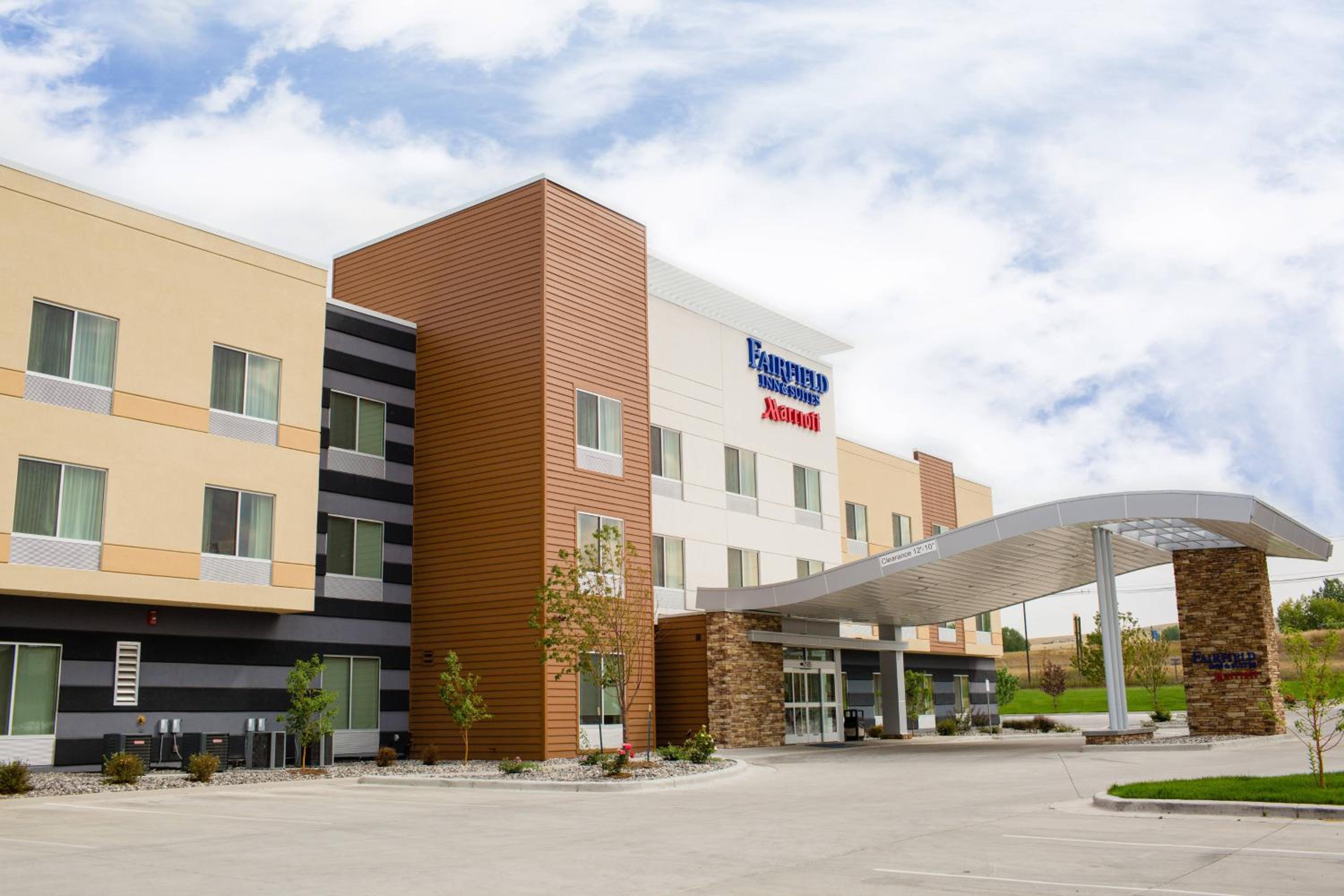 Sheridan Vacations - Fairfield Inn  Suites by Marriott Sheridan - Property Image 2
