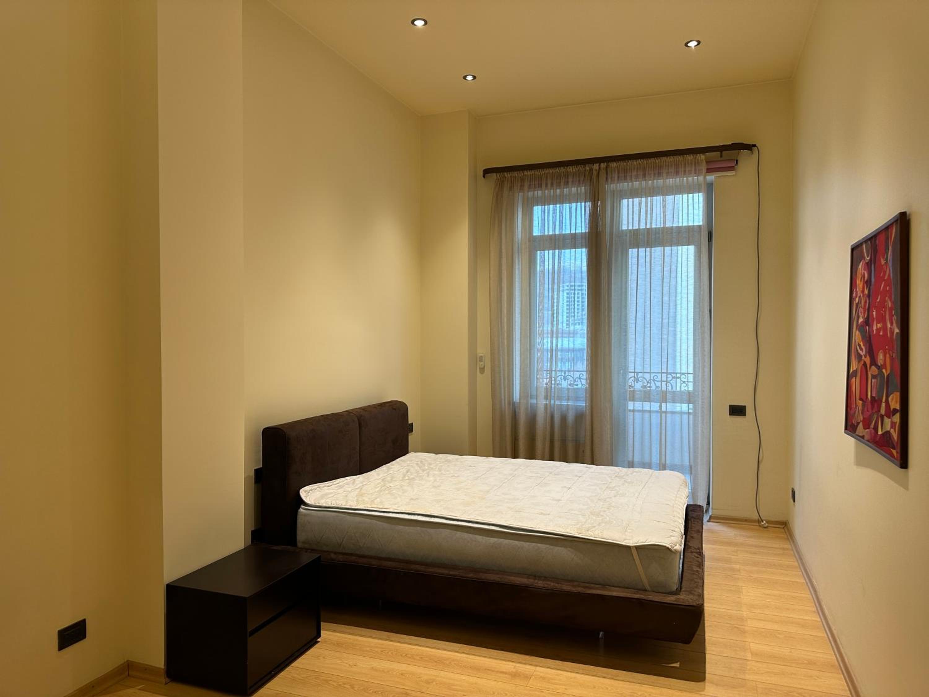Teryan street, 4 bedrooms Luxury and Grande apartment with Spacious balcony TT606