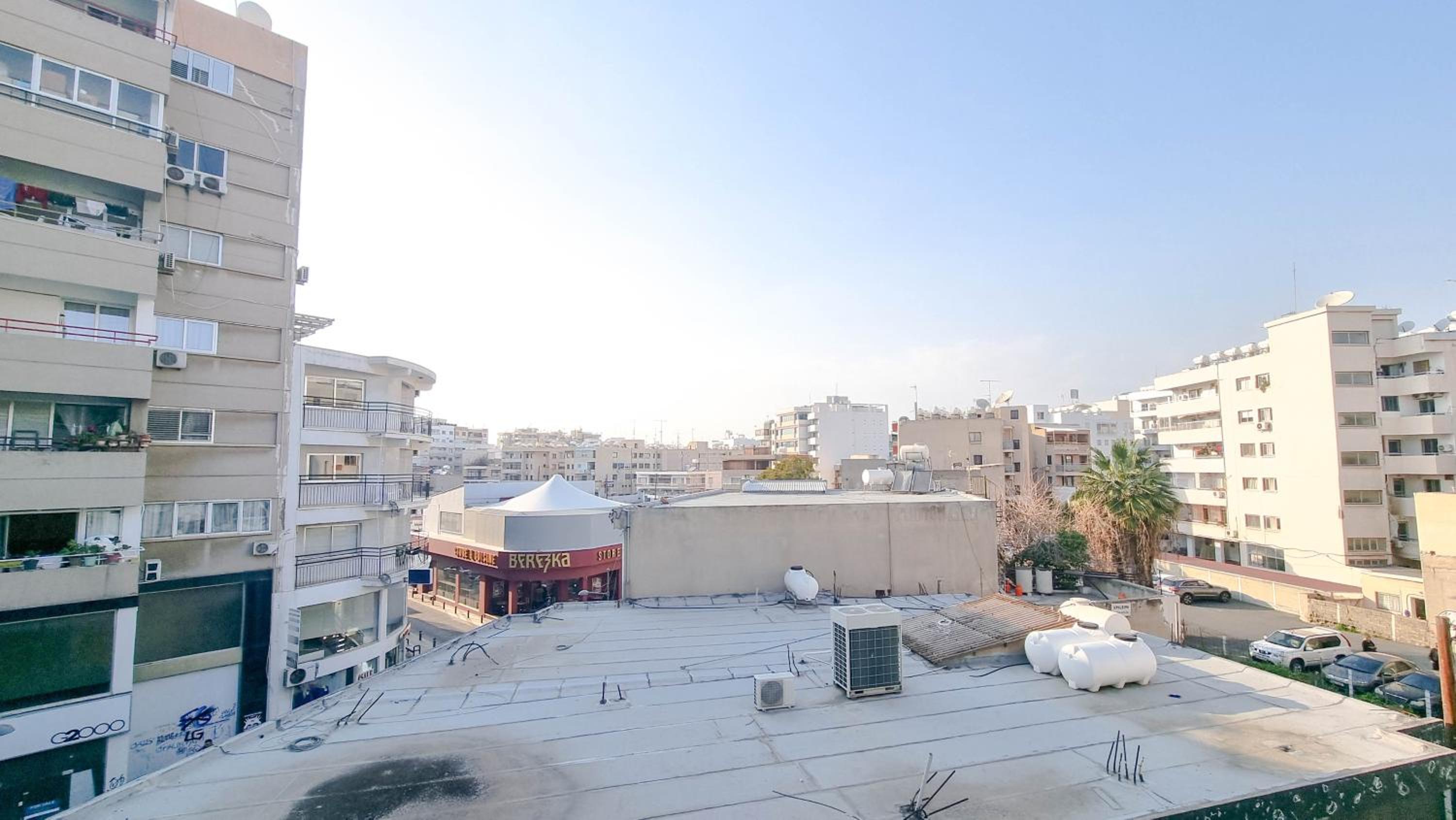 Coastal Chic: Luxury Apt in the Heart of the City! with Smart TV!