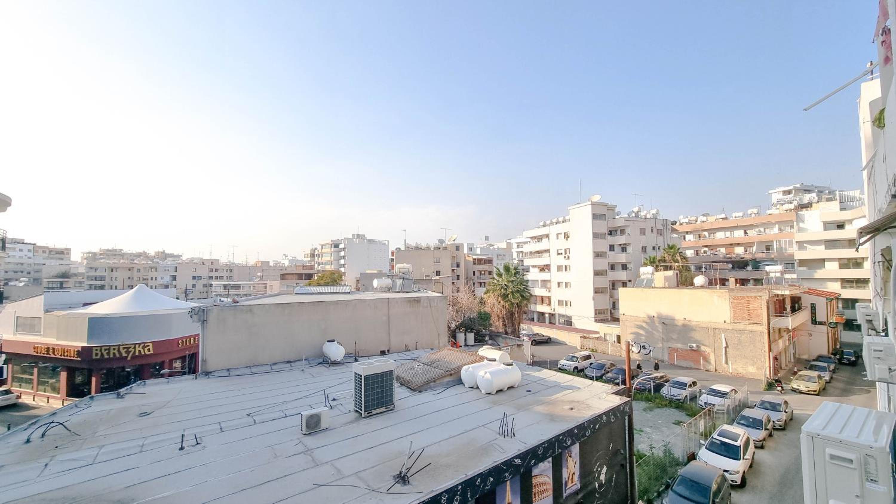 Coastal Chic: Luxury Apt in the Heart of the City! with Smart TV!