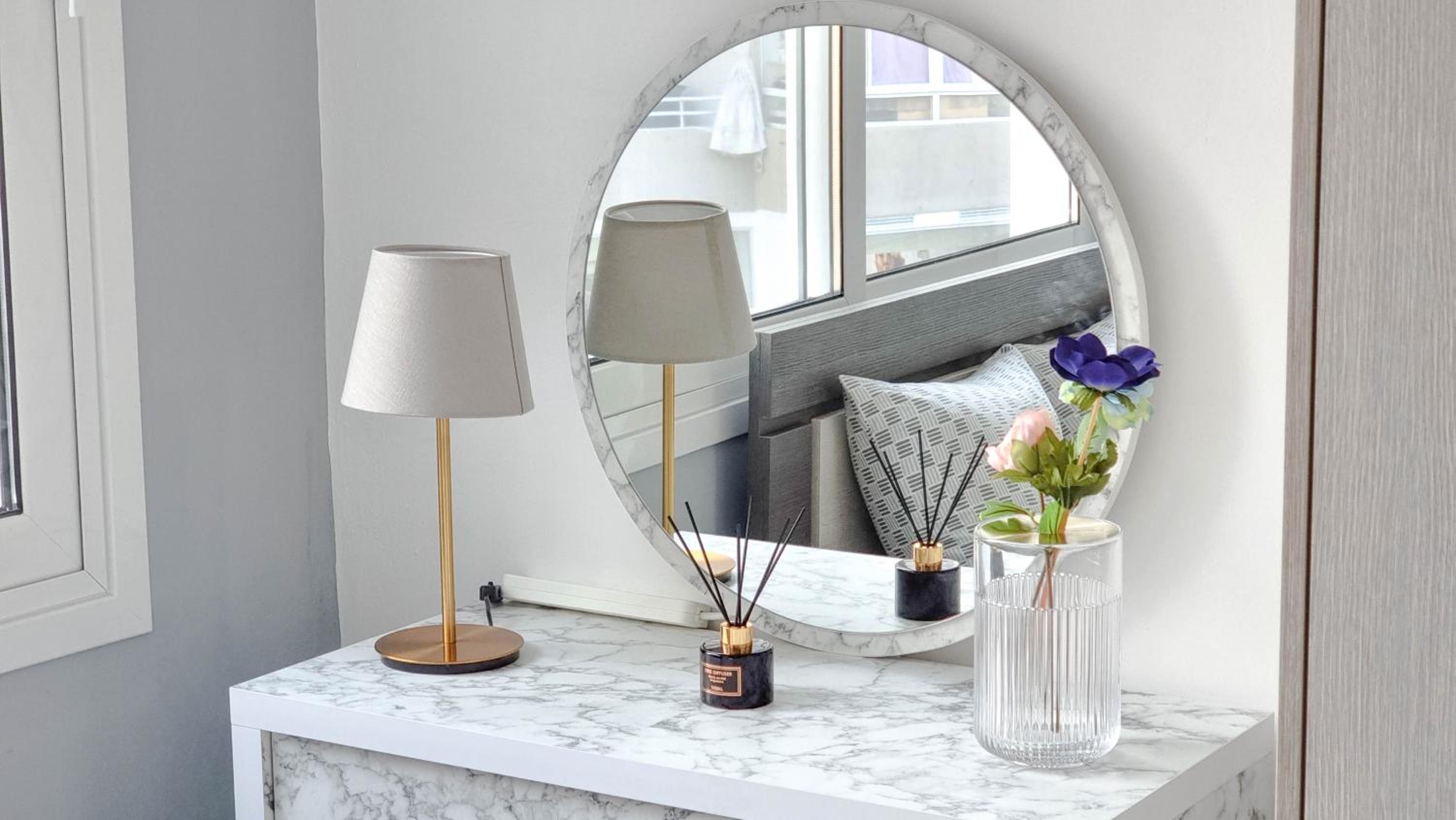 Coastal Chic: Luxury Apt in the Heart of the City! with Smart TV!