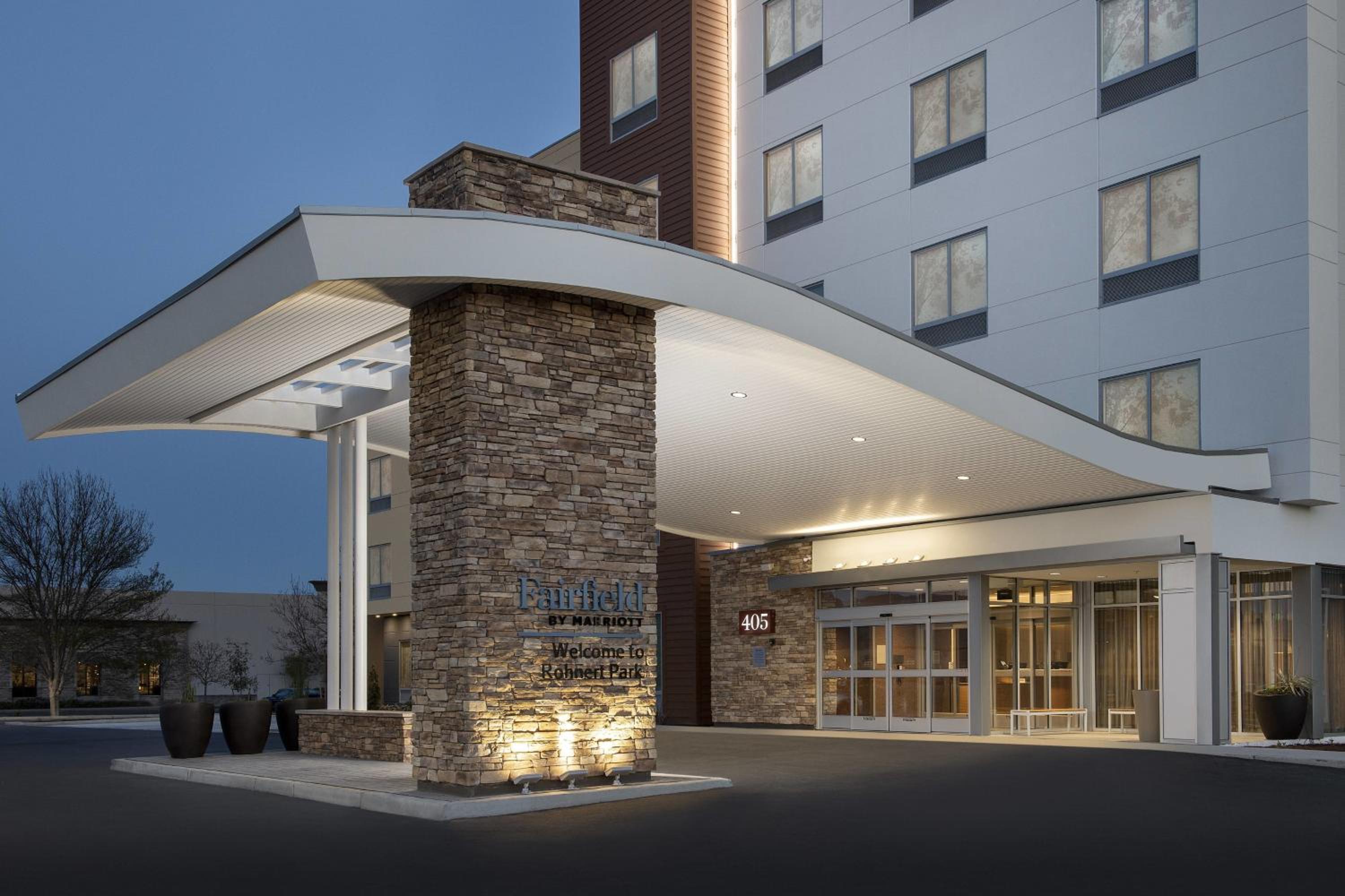 Rohnert Park Vacations - Fairfield Inn  Suites by Marriott Santa Rosa Rohnert Park - Property Image 3