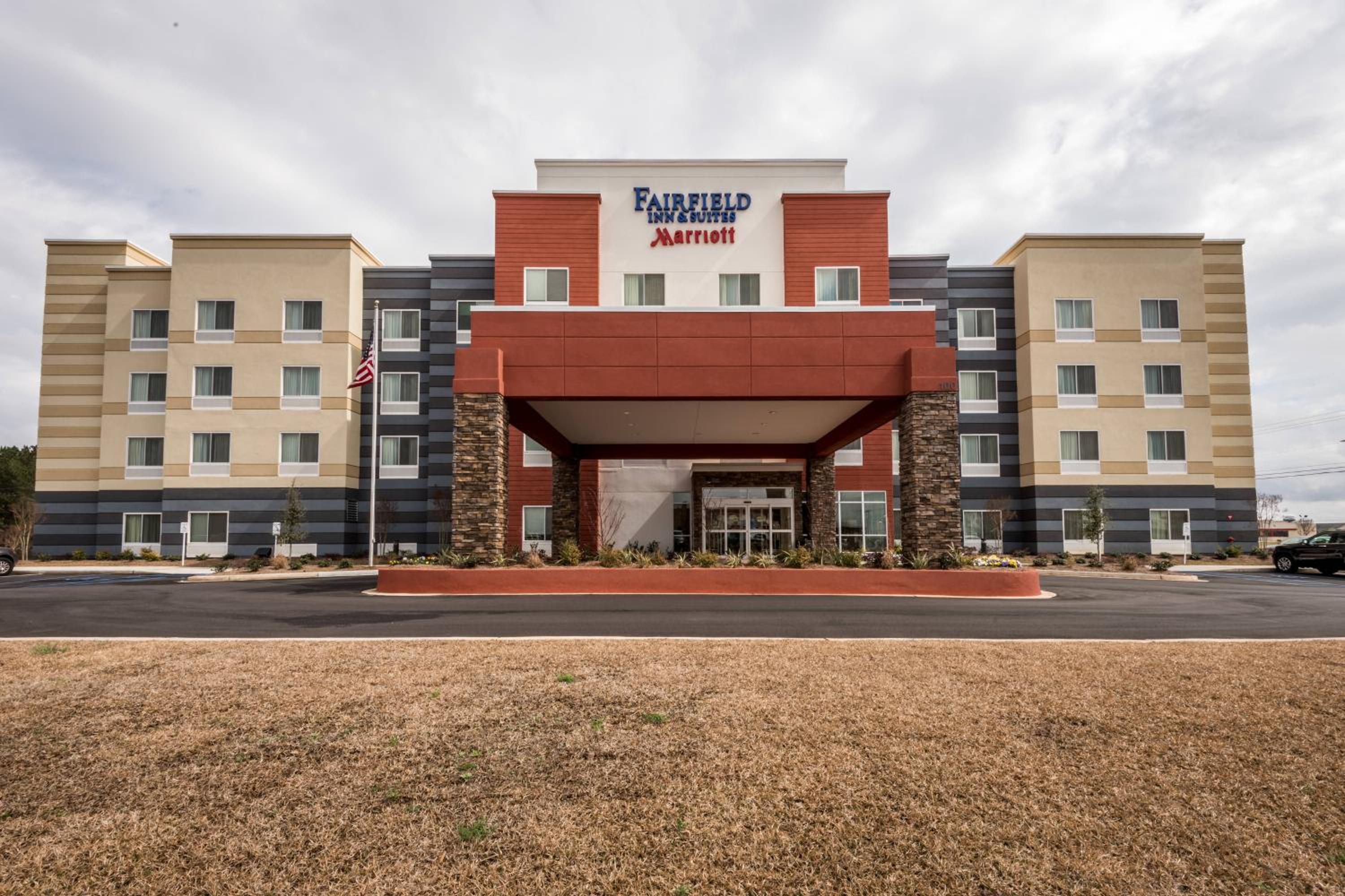 Meridian Vacations - Fairfield Inn  Suites by Marriott Meridian - Property Image 1