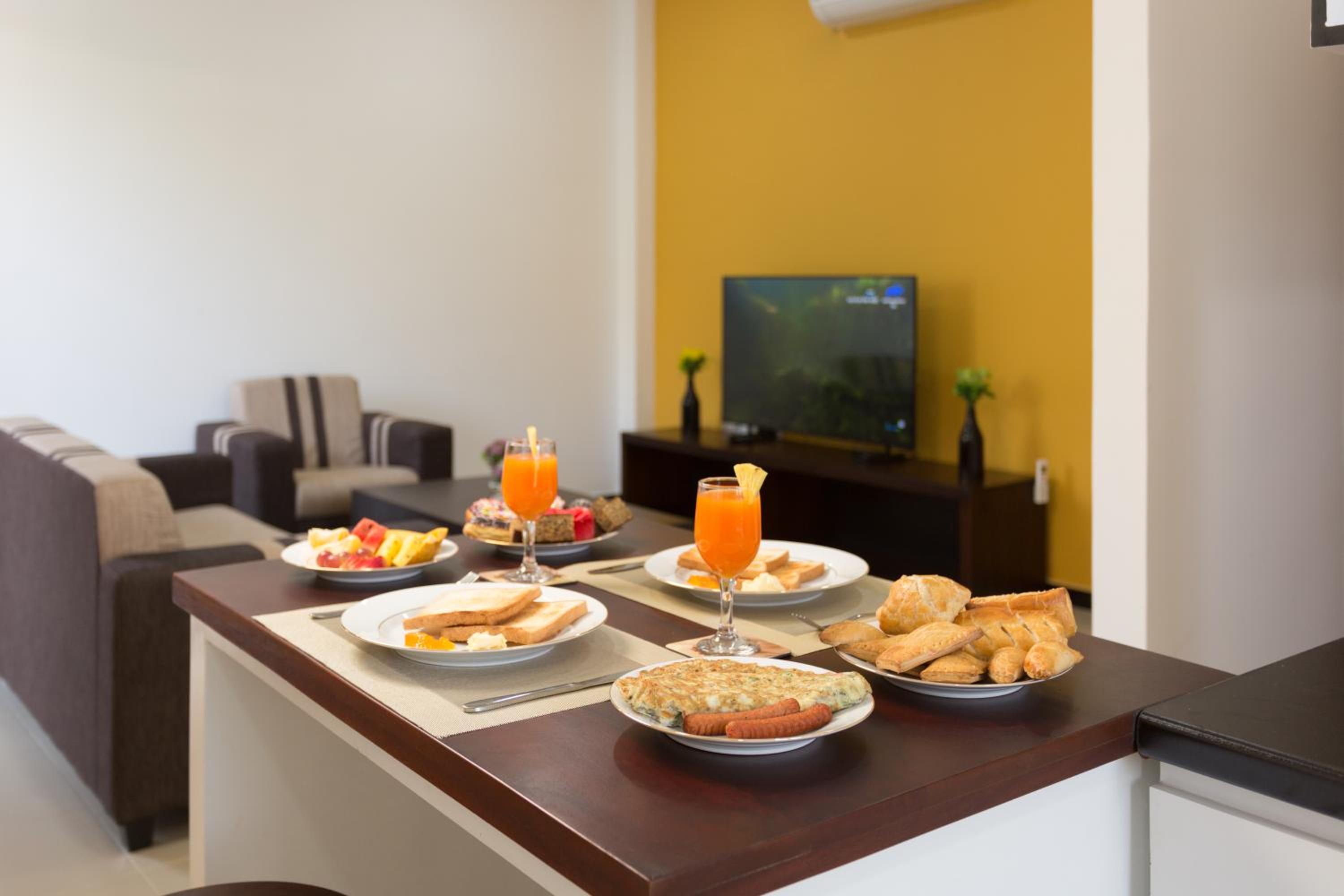 Niwahas Apartments Kottawa view 4