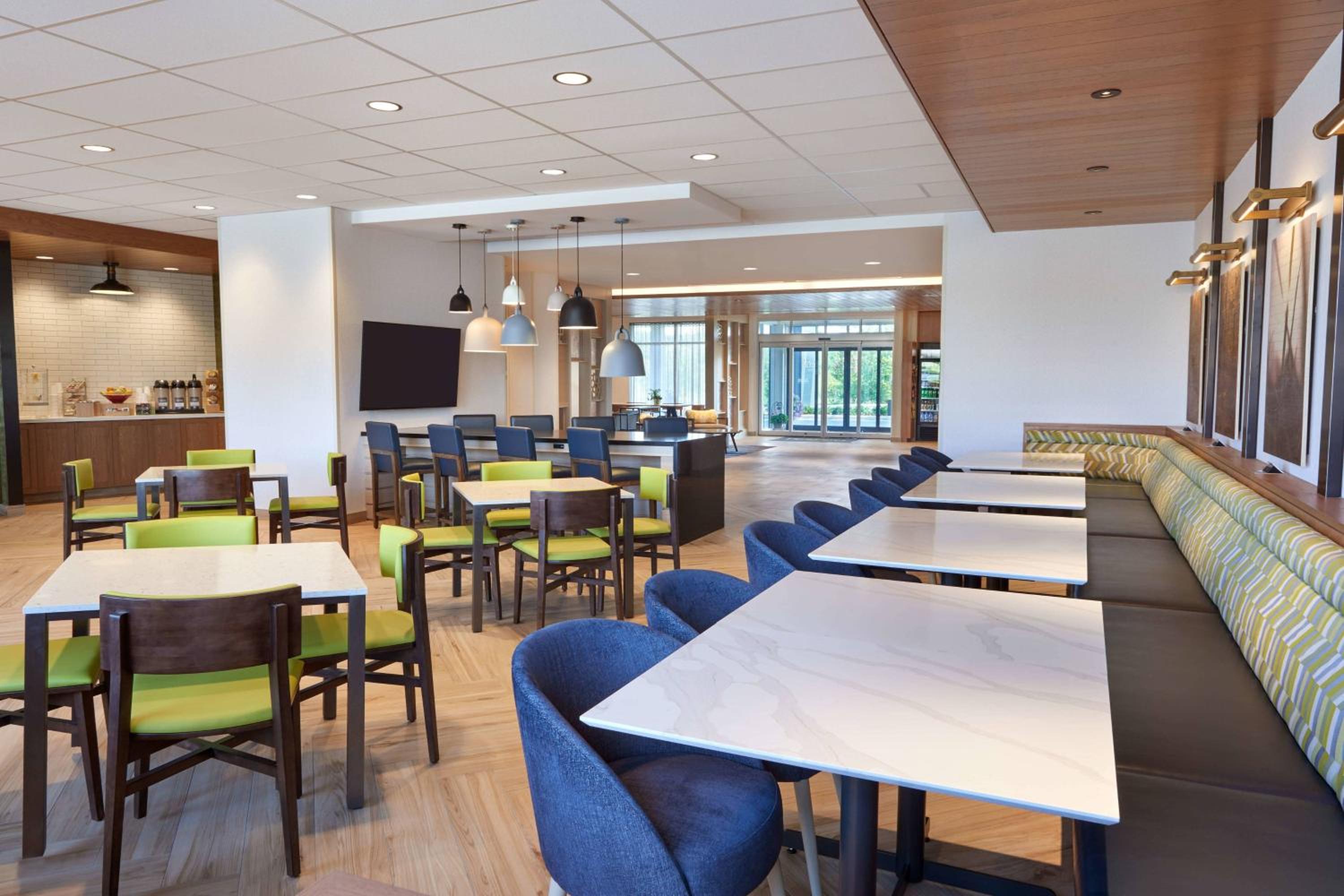 Orillia Vacations - Fairfield by Marriott Inn  Suites Orillia - Property Image 10